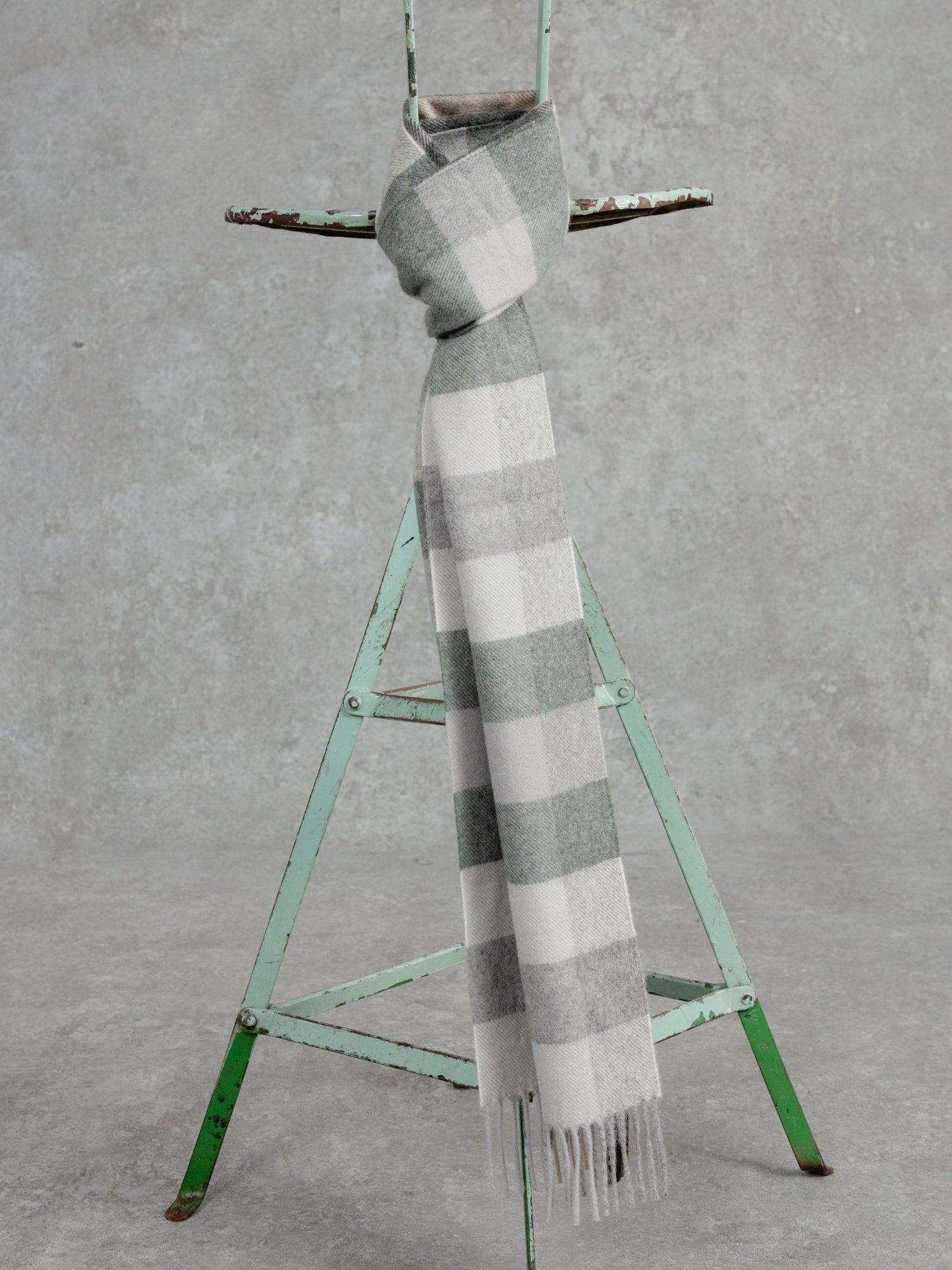 Private White Mens The Cashmere Check Scarf-Moss Green - Sage Green - One Size