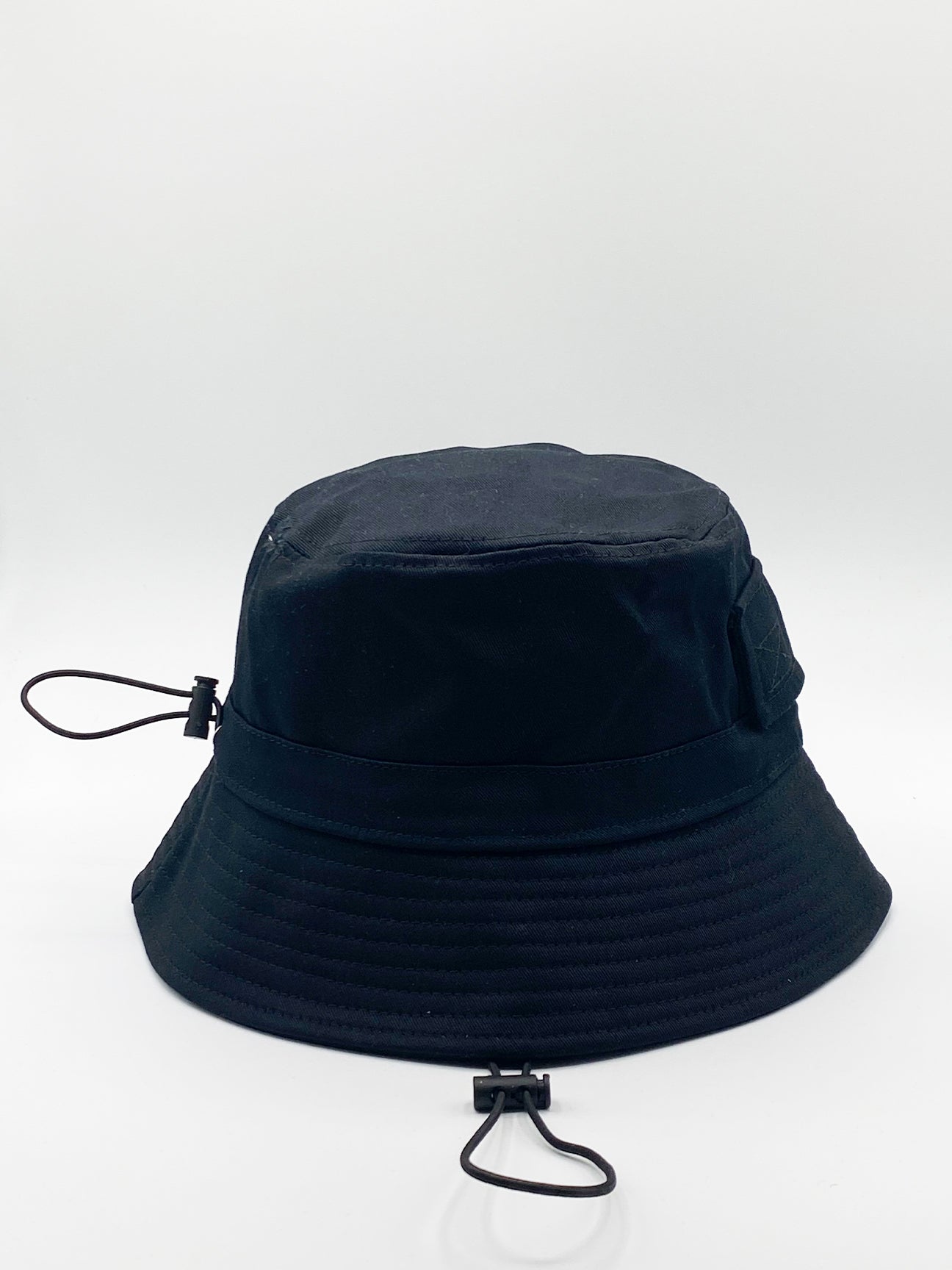 SVNX Mens Micah Bucket Hat With Pocket Detail In Black - One Size