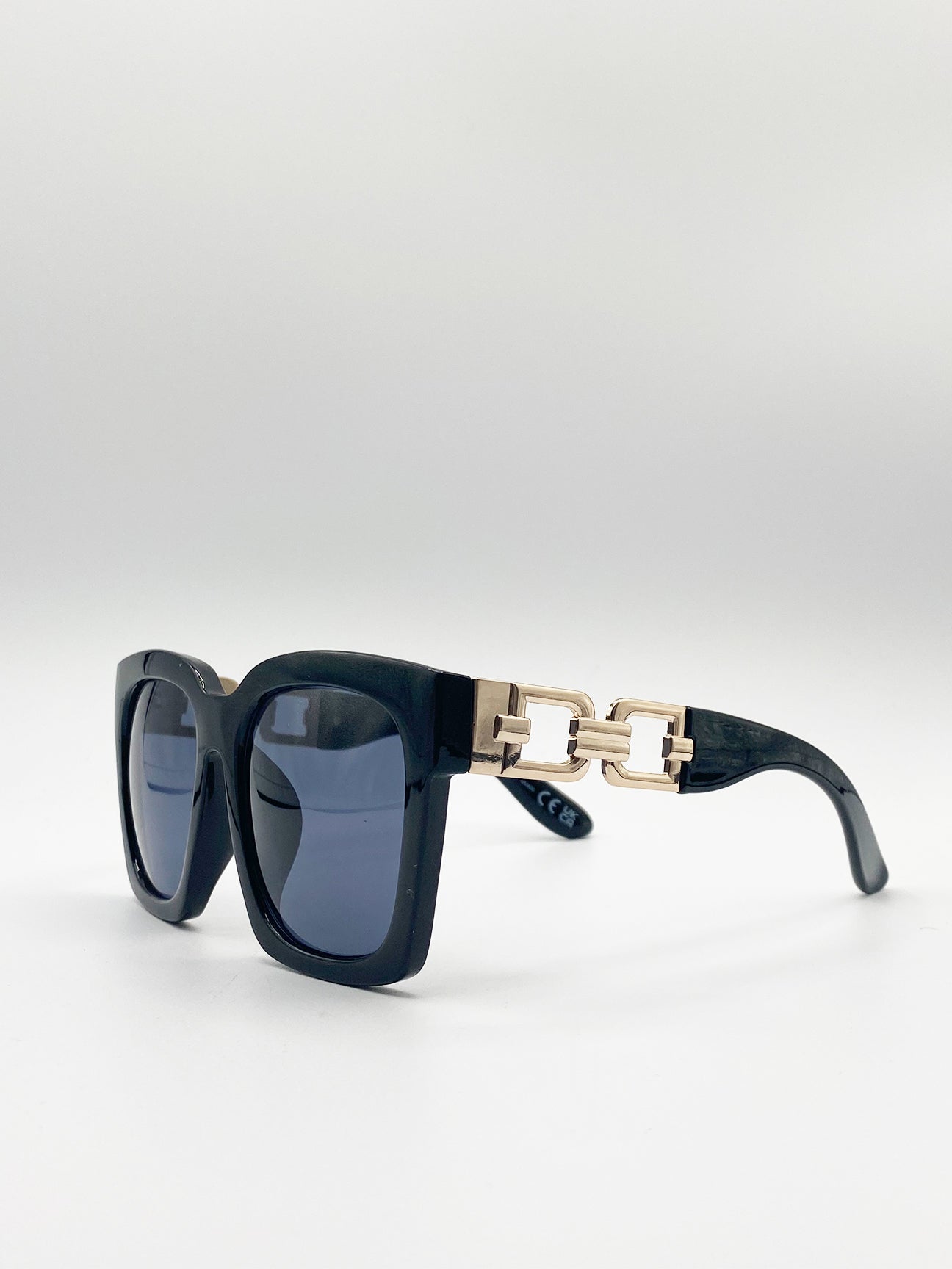 SVNX Womens Oversized Sunglasses with Gold chain detail - Black - One Size