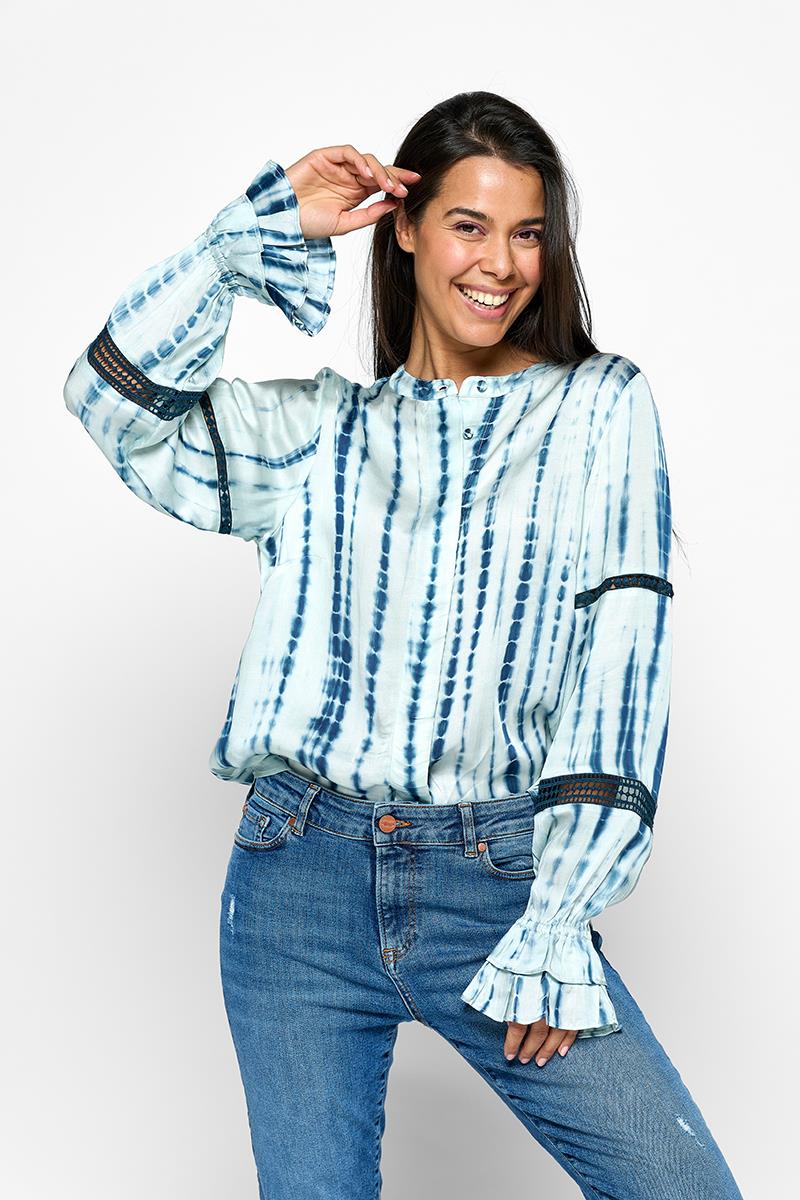 Thumbnail - Caroline Tensen Montana-Print-Bluse Marineblau