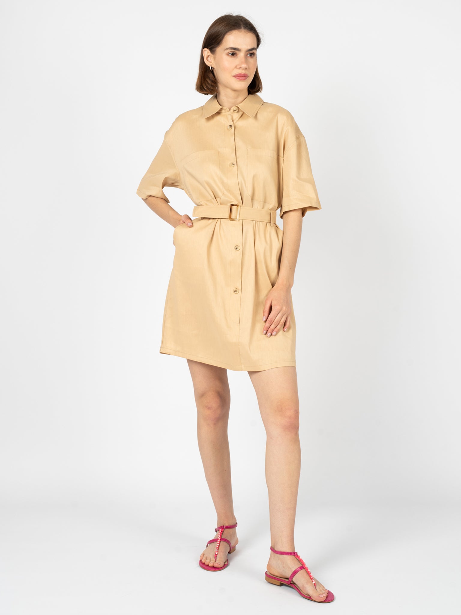 Thumbnail - Silvian Heach Kleid Woman's Beige