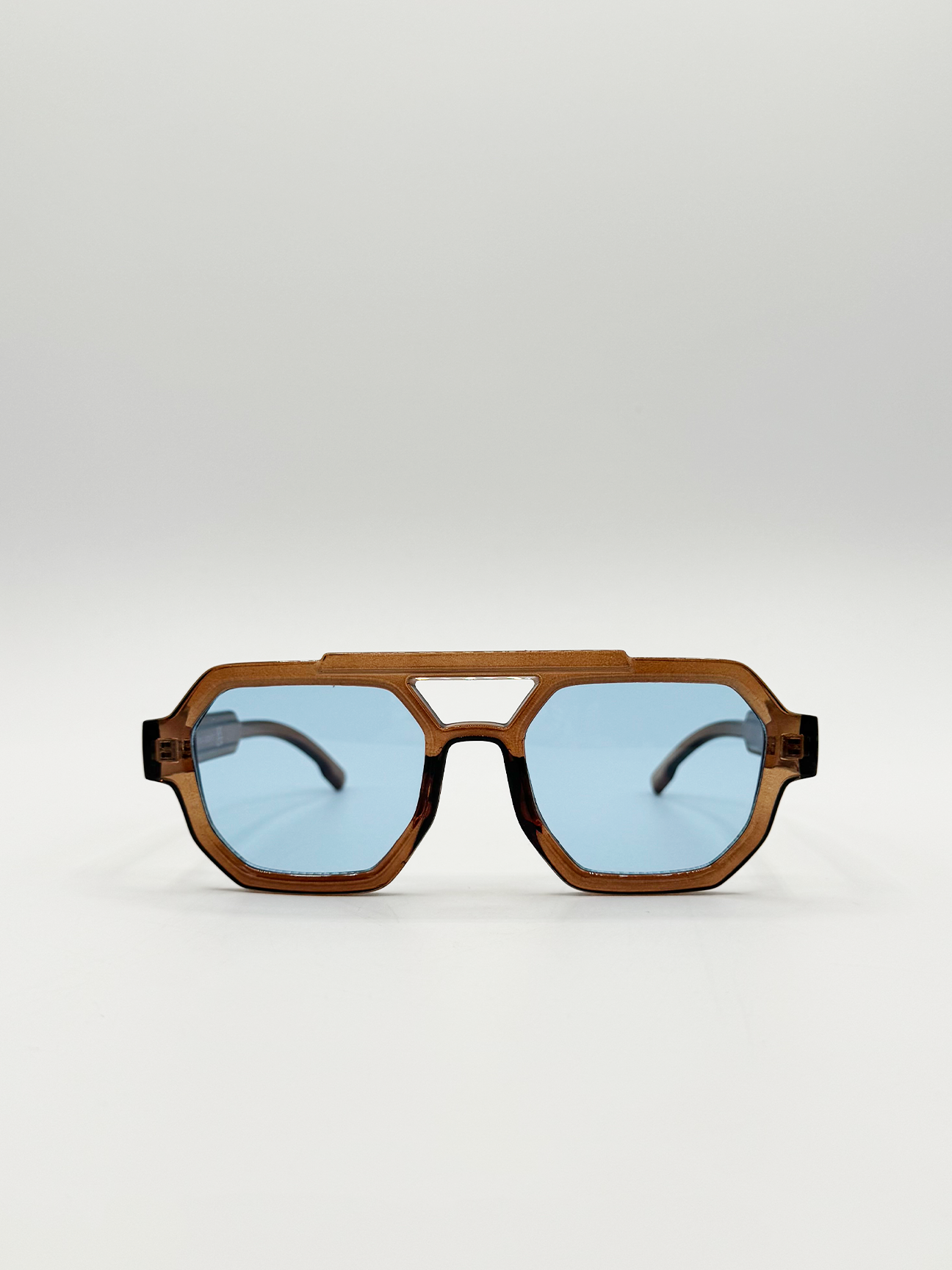 SVNX Mens Angular Navigator style sunglasses in Brown with blue Lenses - One Size