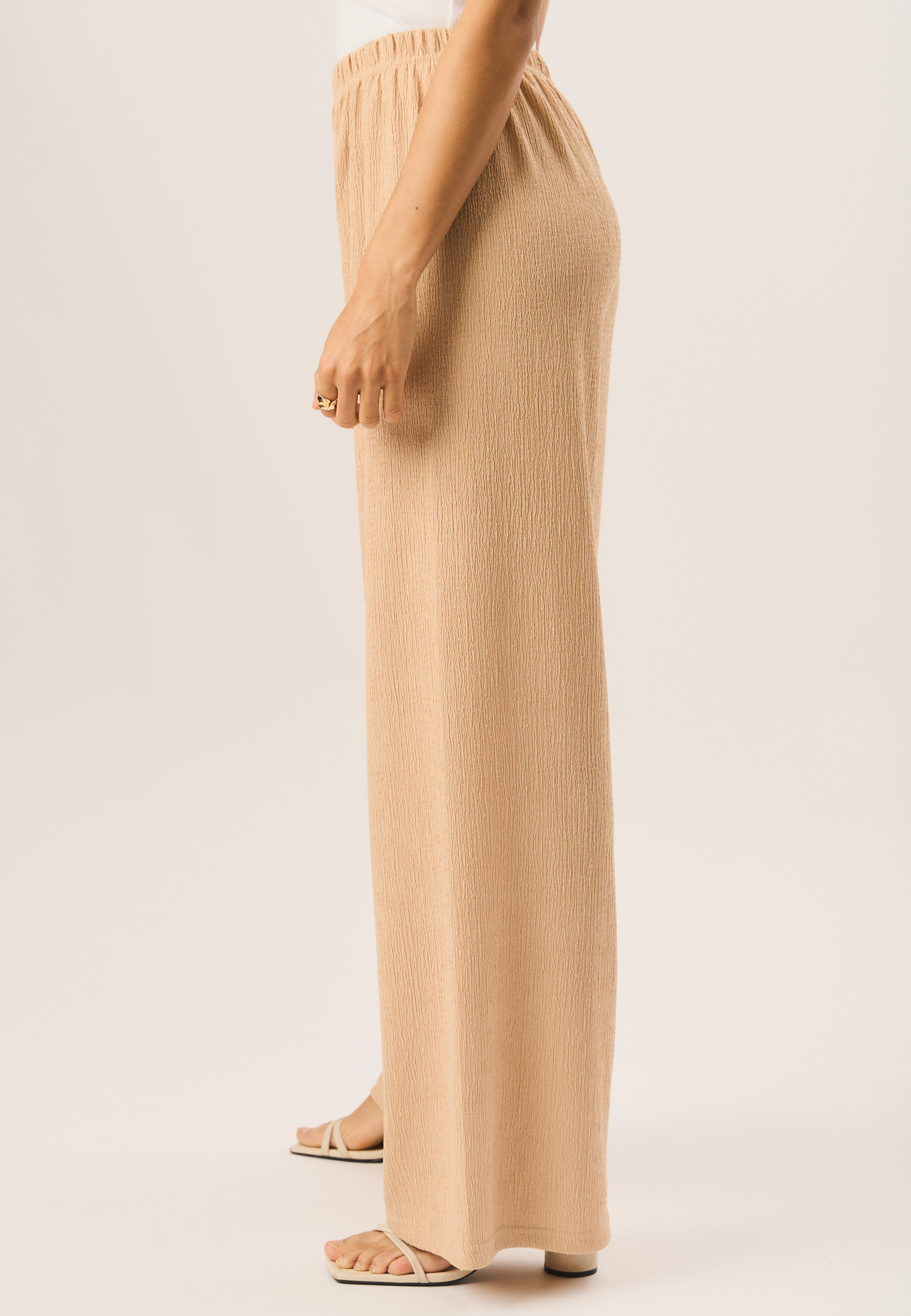 Texturerad pull on-byxa med vida ben 2