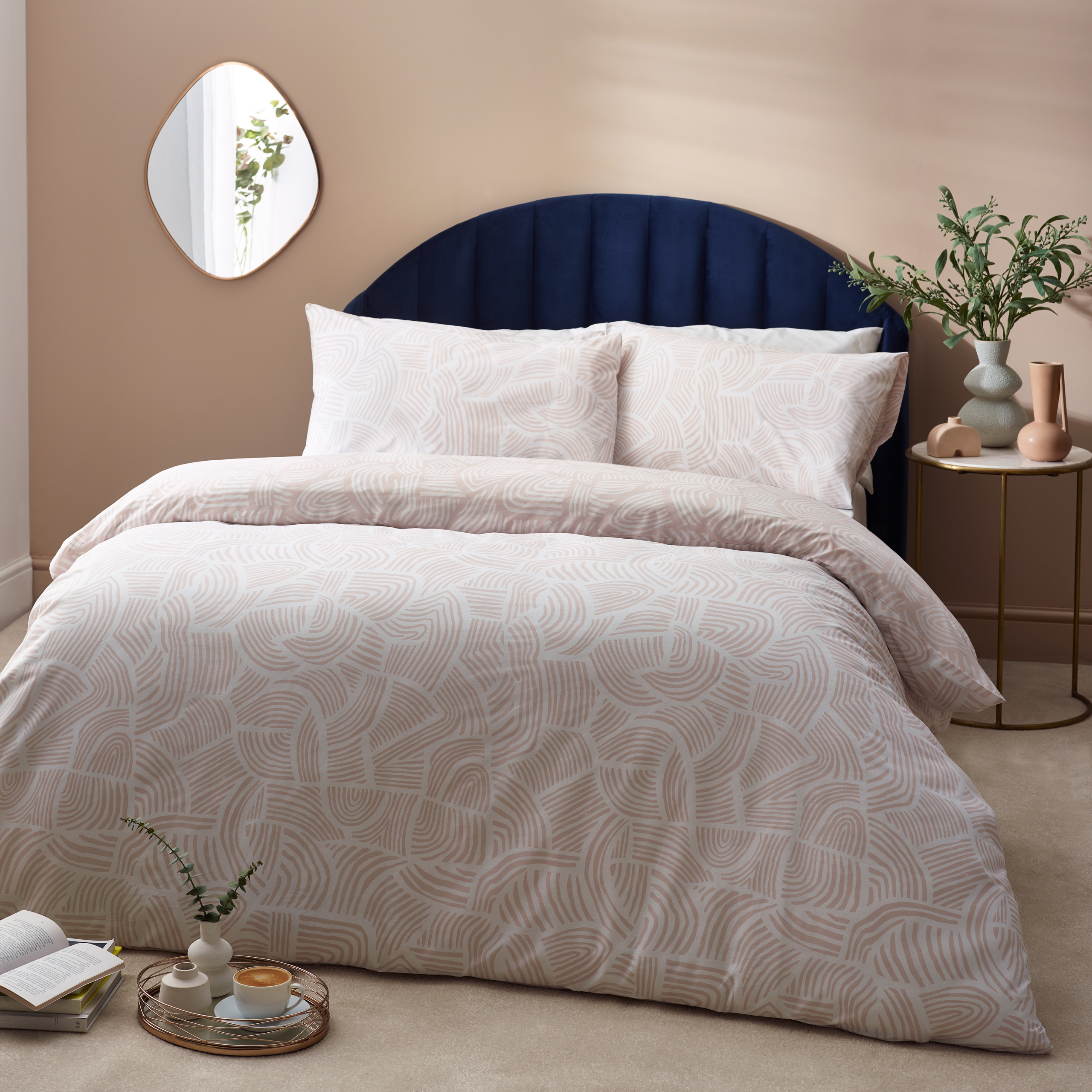 Hoem Dunes Abstract Cotton Rich Reversible Duvet Cover Set - Beige - Size Double