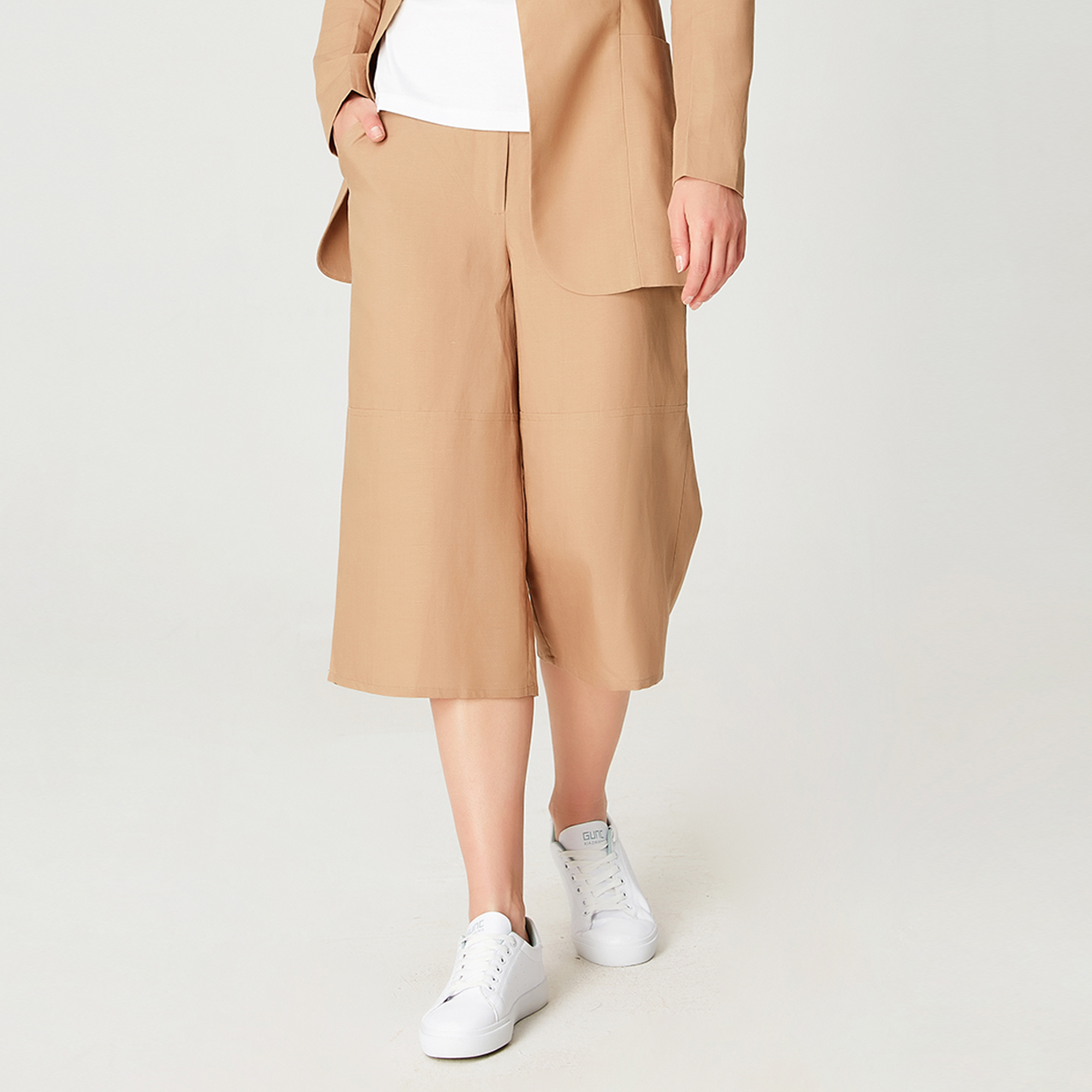 Thumbnail - Weite Caprihosen