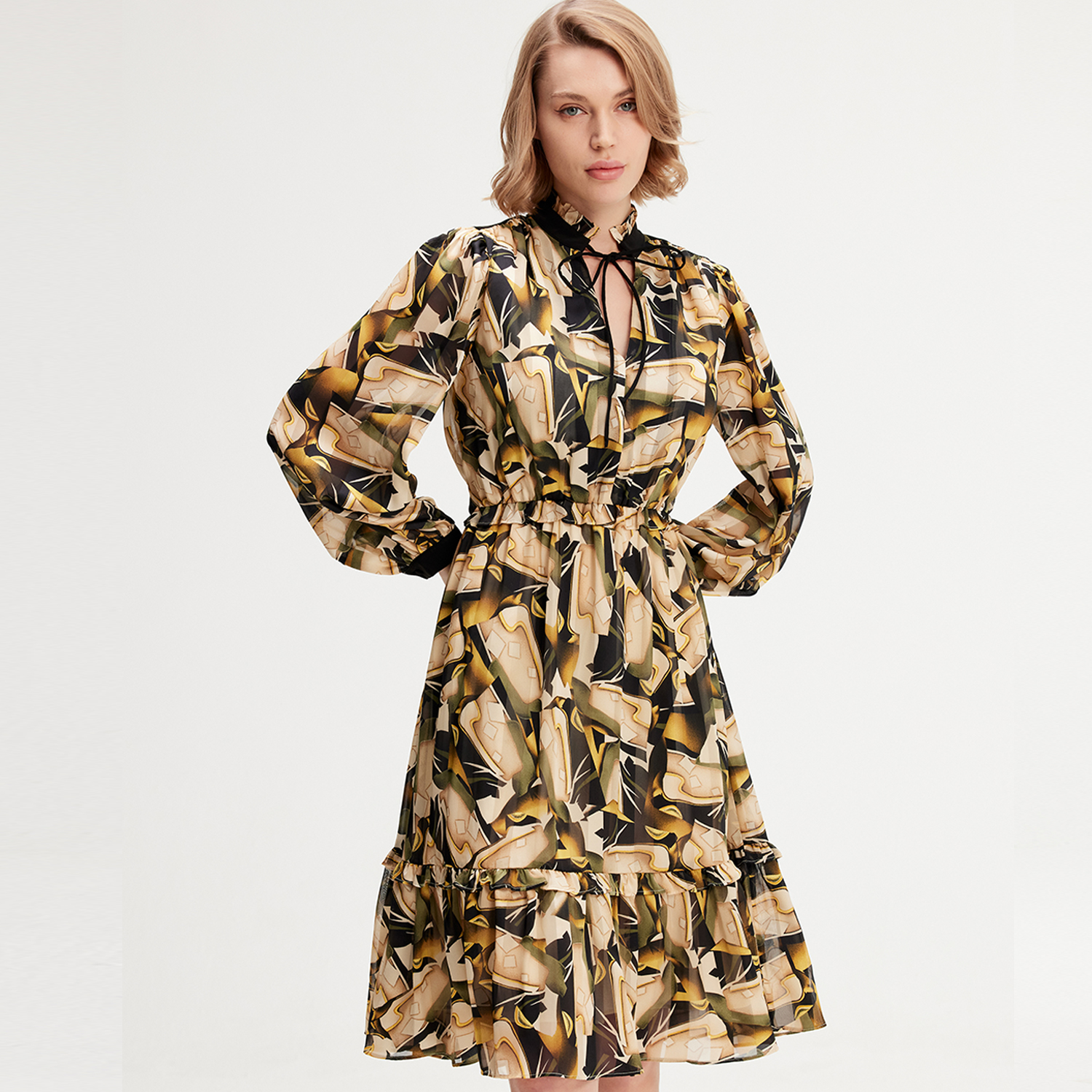 Tunikakleid mit grafischem Druck L