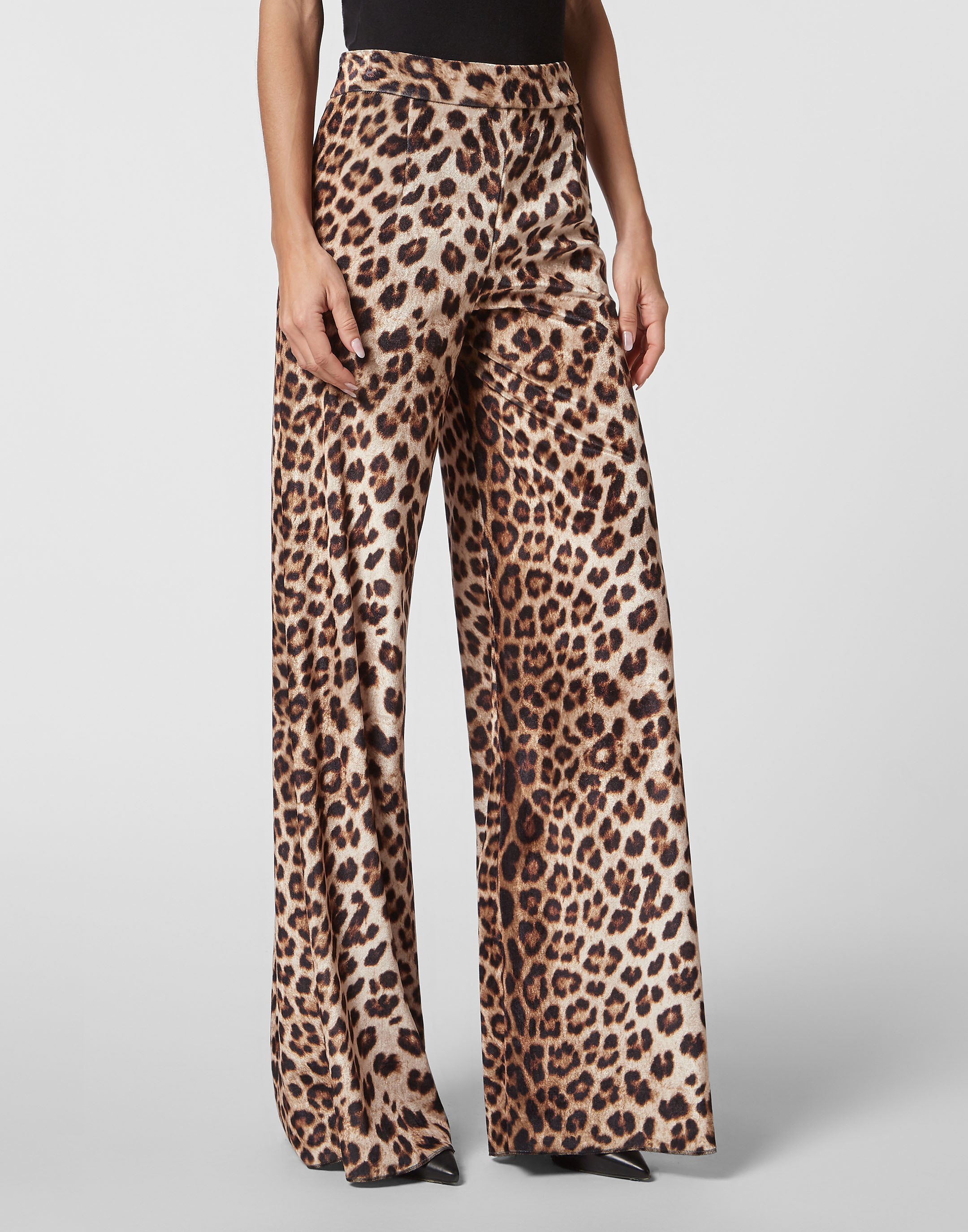 Thumbnail - Hose Leopard