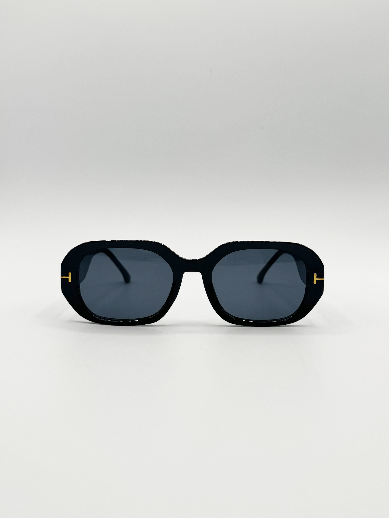 SVNX Womens Oval Sunglasses with Wide Arm in Black - One Size