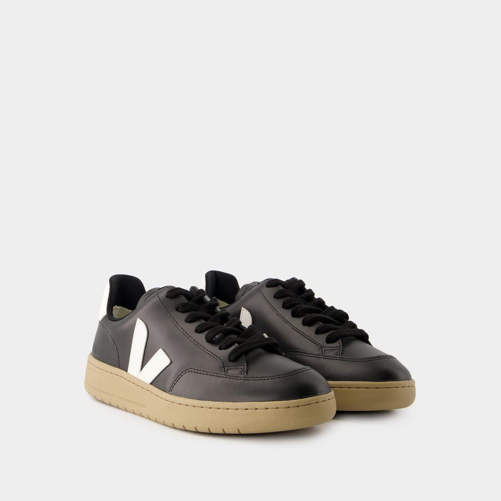 Veja V-12 Sneakers Läder Svart/Vit herr – bild 2