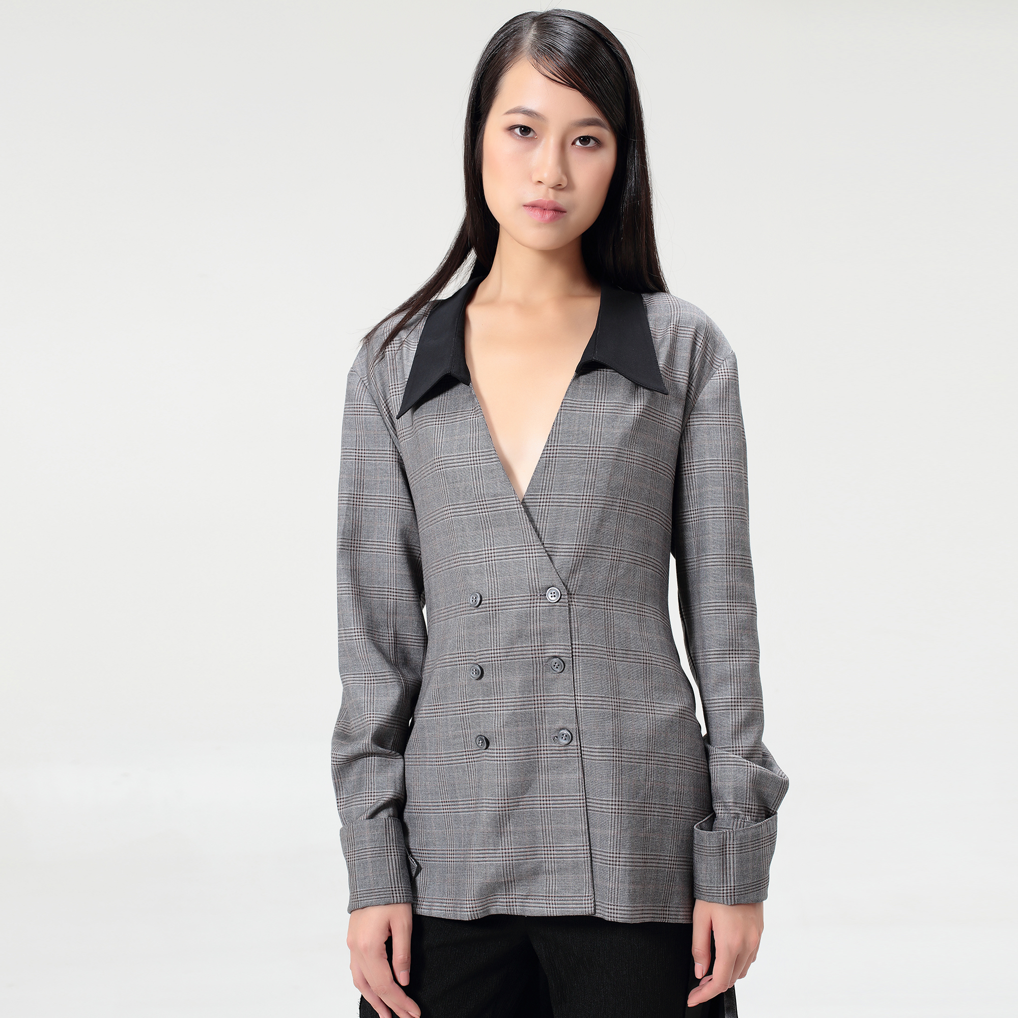 Thumbnail - Langes, zweireihiges Schneiderhemd