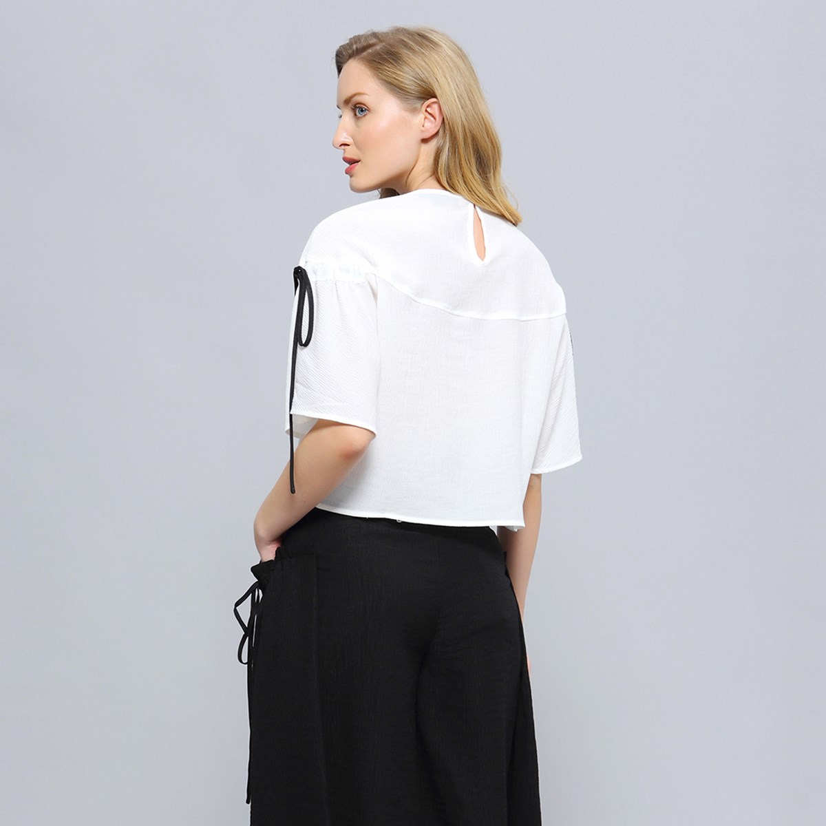 Smart & Joy Tulpanärmad crop top toppar dam – bild 2