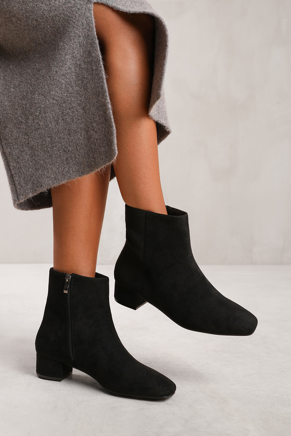 Where's That From Wheres Womens 'Odetta' Low Block Heel Ankle Boot With Side Zip - Black - Size UK 6