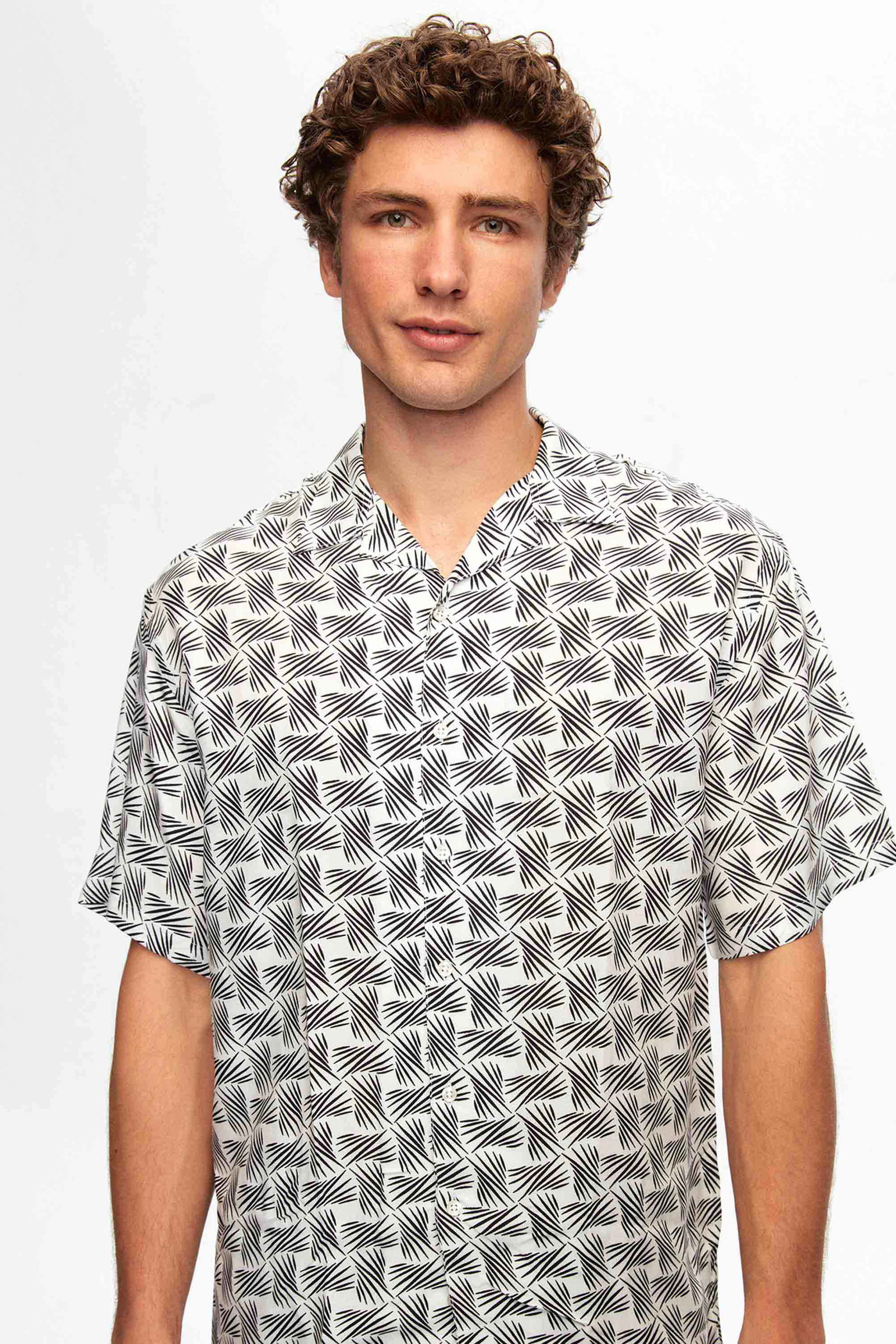 Thumbnail - Ds Damat Schwarzes Relax-Shirt