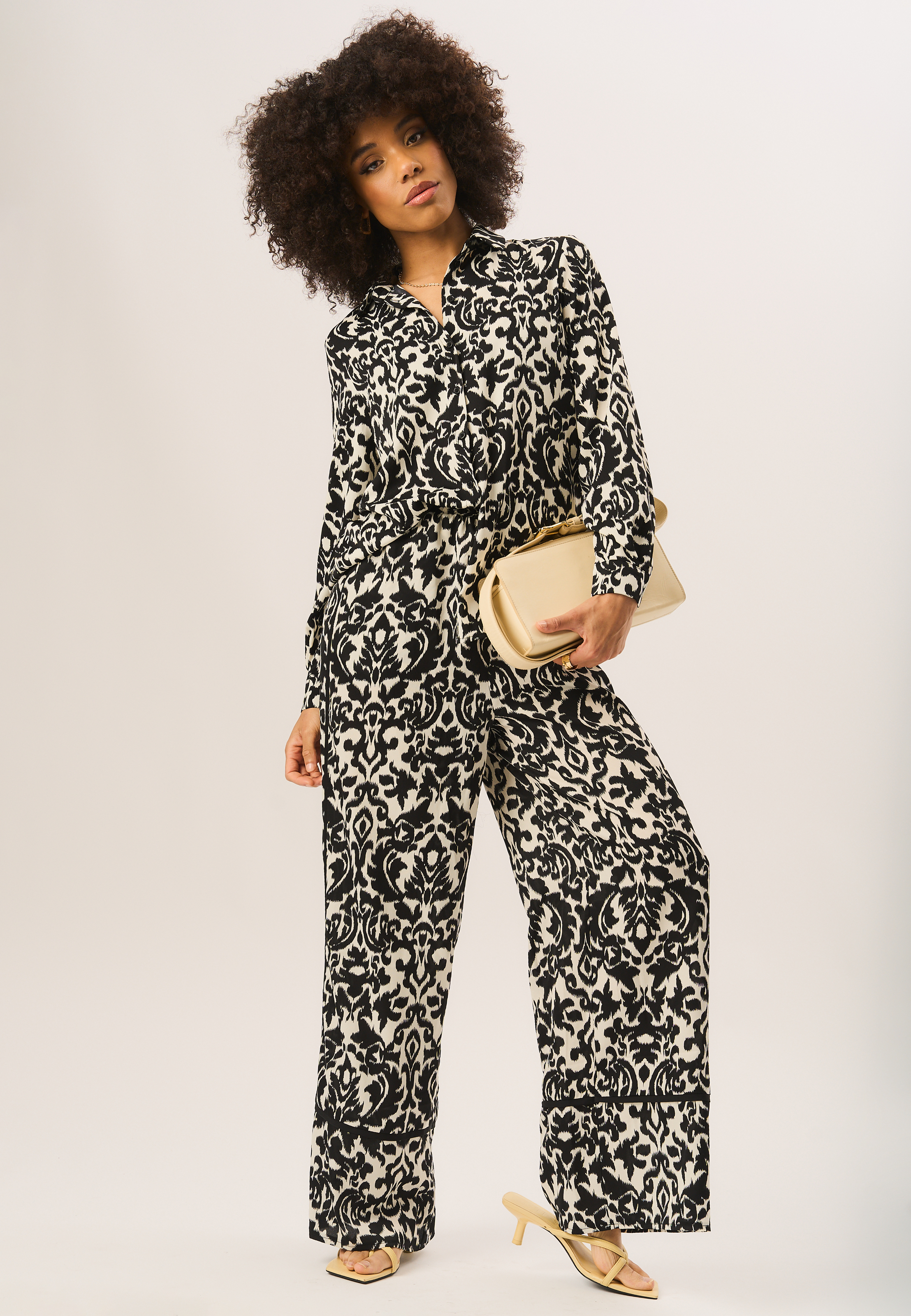Gini London Ikat Print Byxor med vida ben dam – bild 2