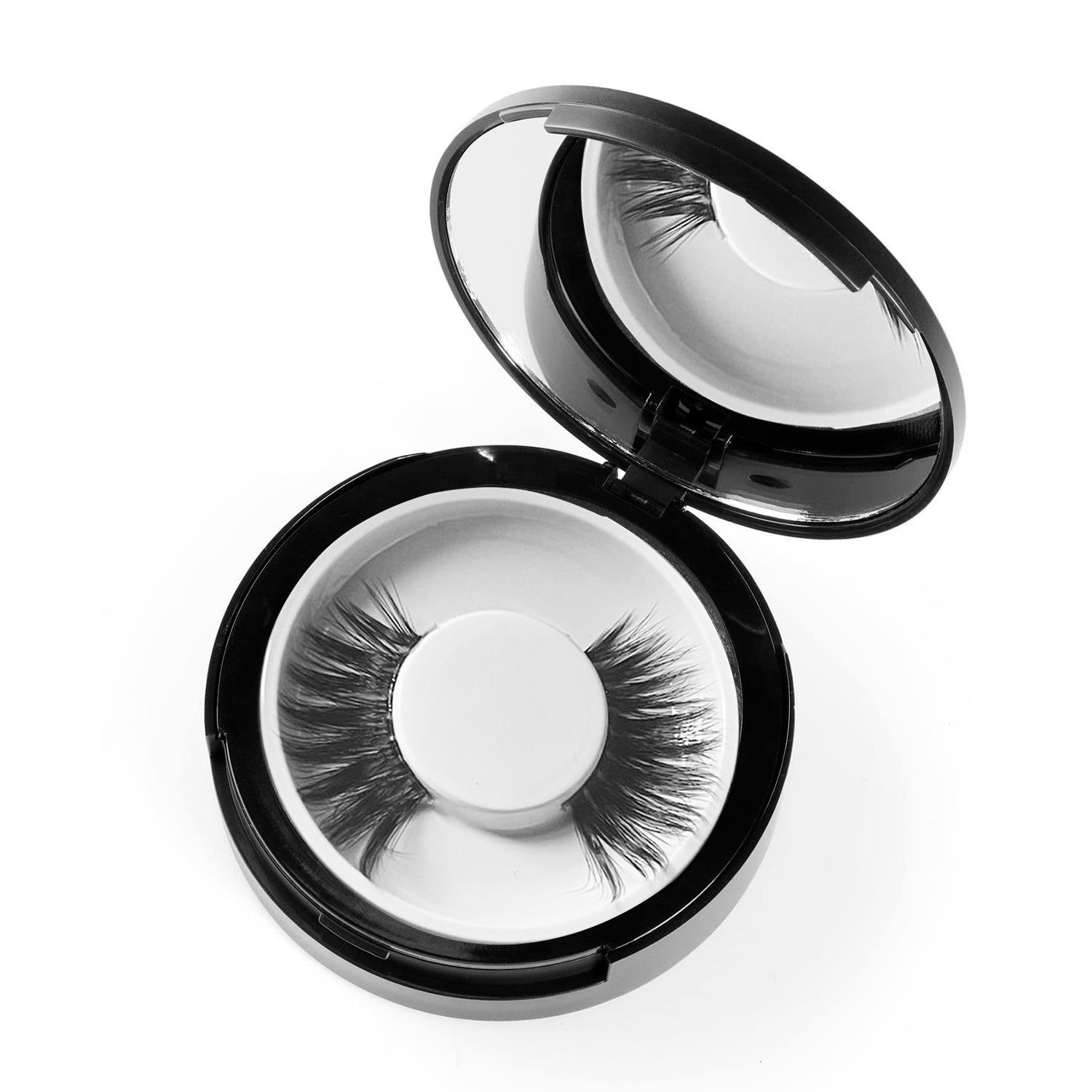 OOOOO Womens Eyelashes Lightweight and Reusable Luxury Lashes with Mirror, 300 Florence - NA - One Size