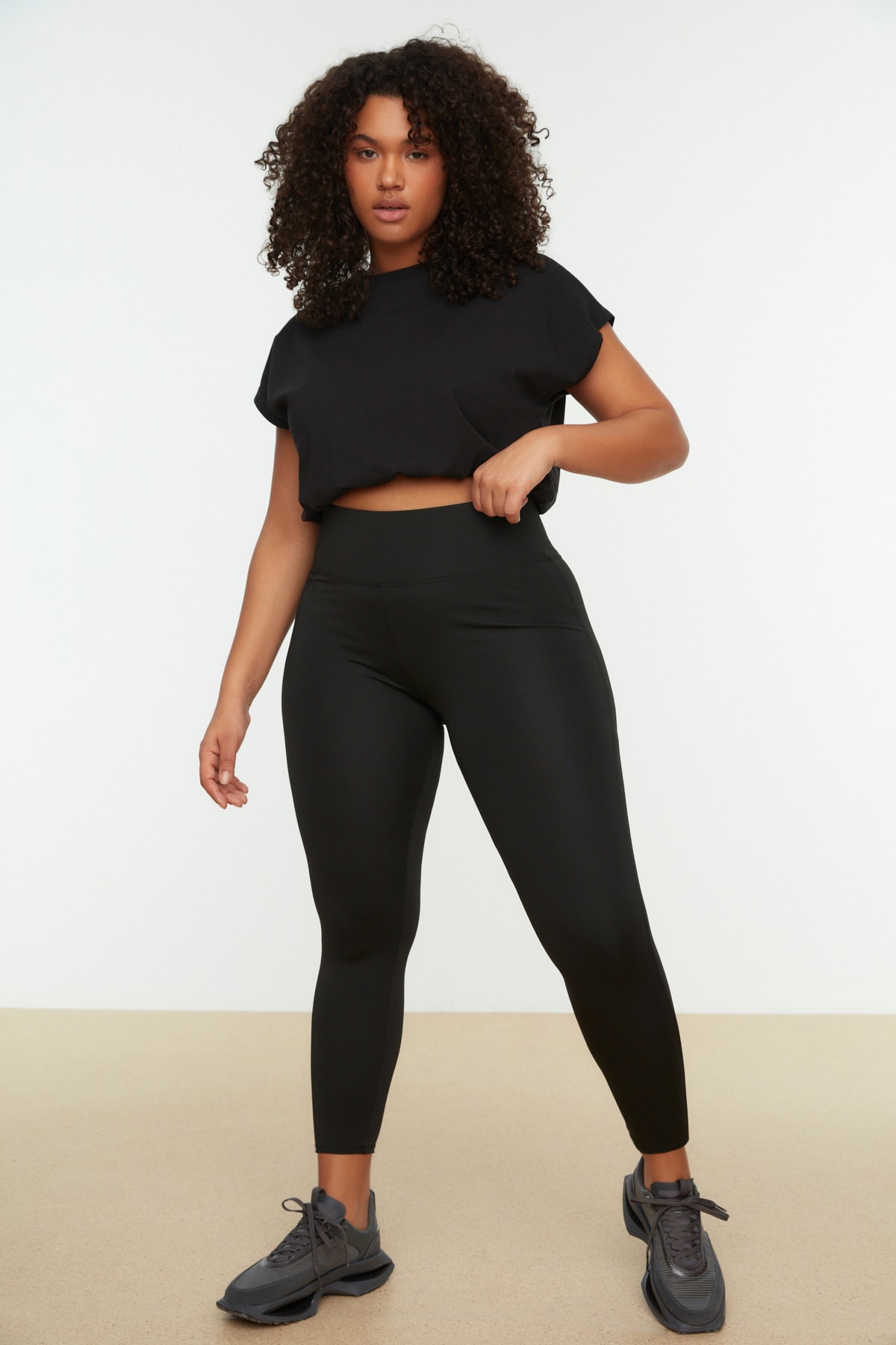 Trendyol Vrouwelijk Hoge taille Dun Sportlegging in grote maten