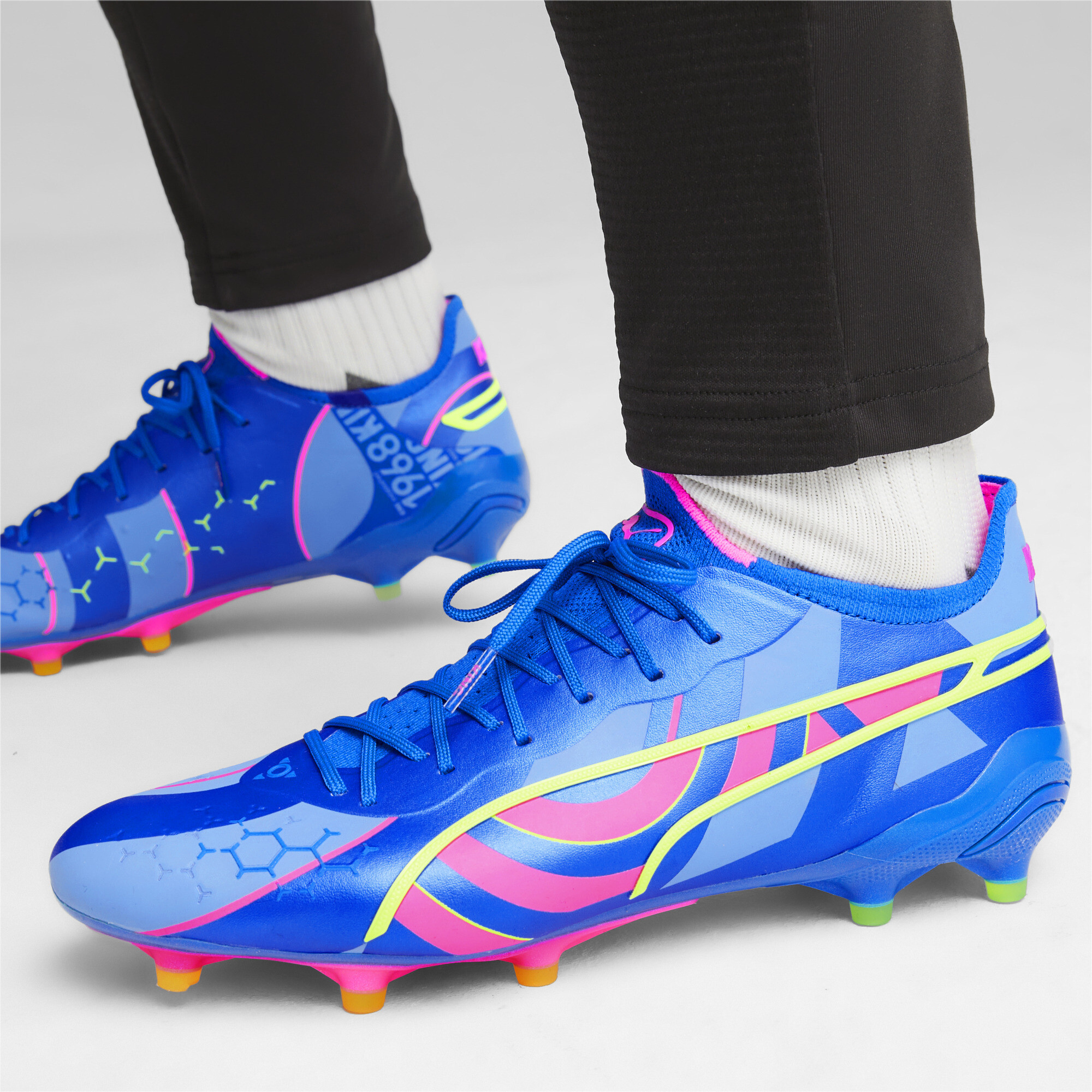 Puma Herr KING ULTIMATE ENERGY FG/AG Fotbollsskor – bild 2