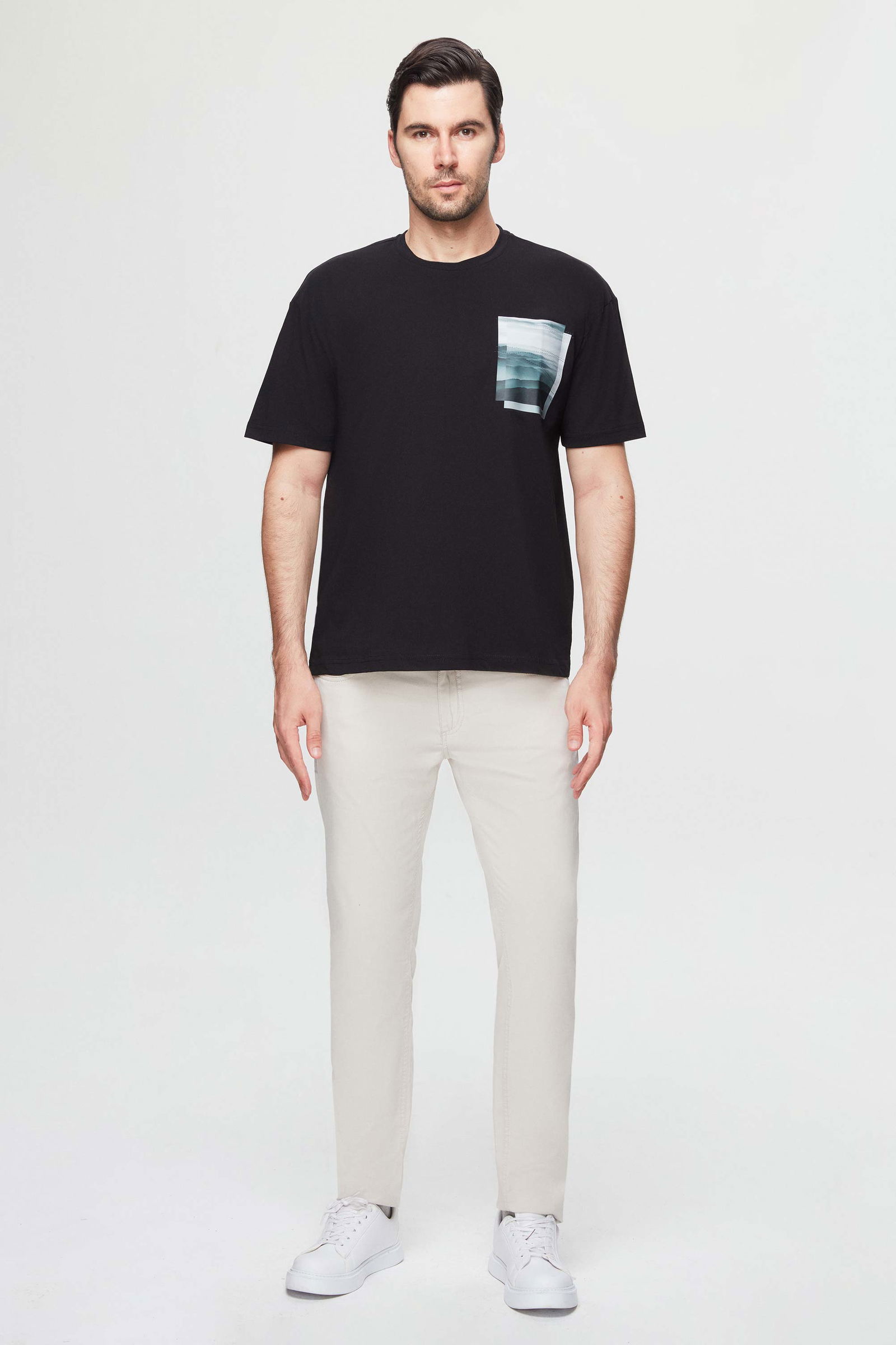 Thumbnail - Schwarzes Oversized 100% Baumwoll-T-Shirt