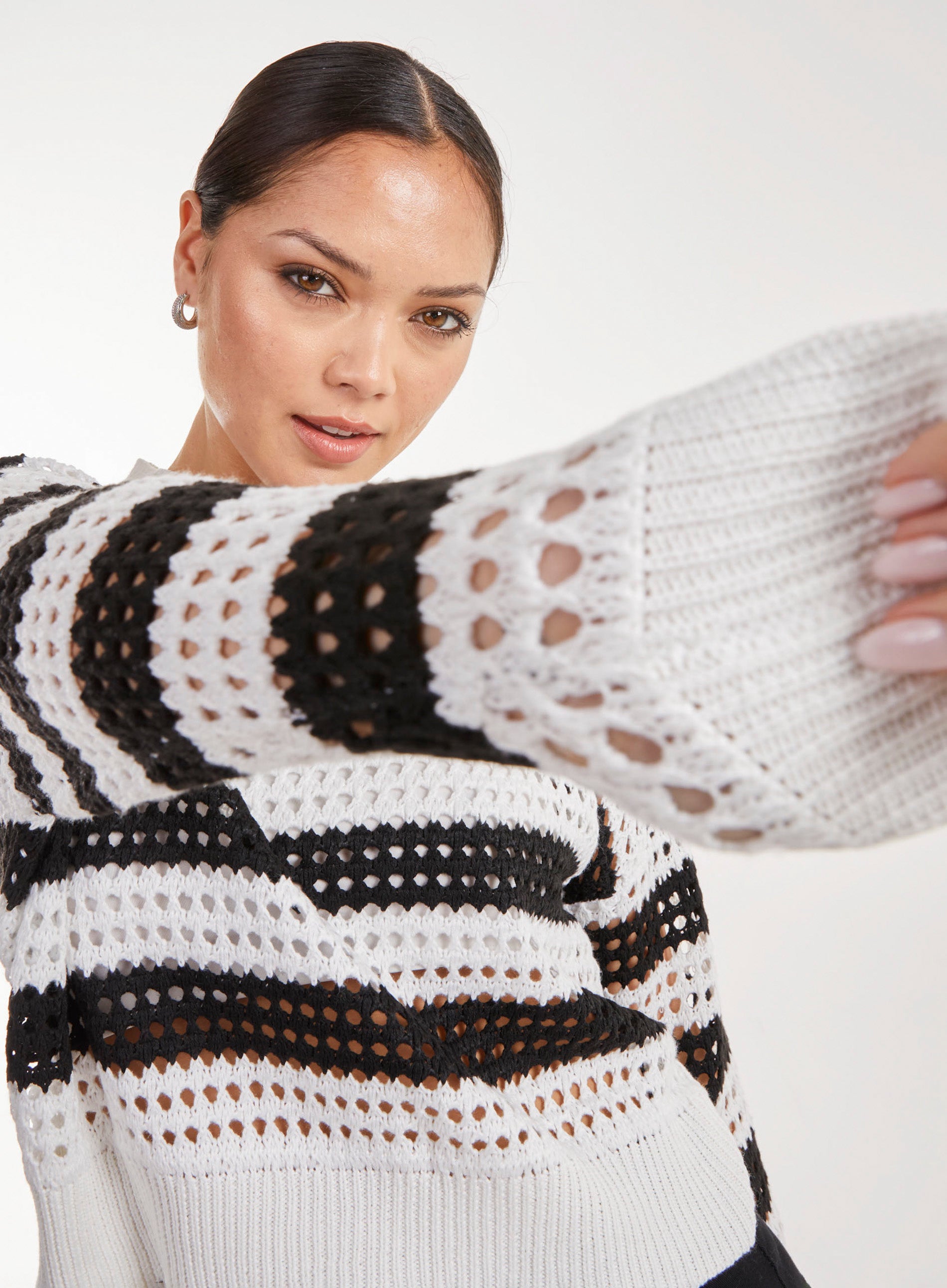 Pink Vanilla Womens Striped Crochet Long Sleeve Top - Black/White - Size Medium/Large