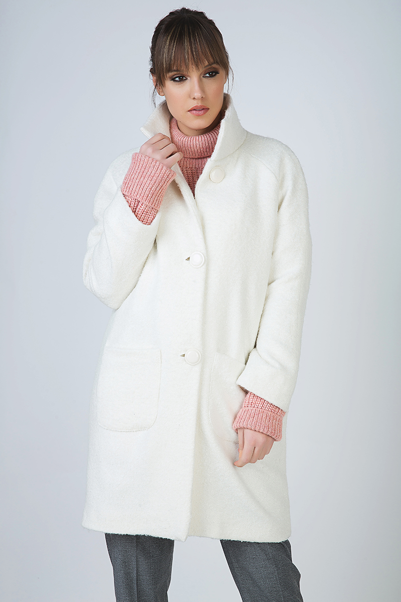 Thumbnail - Kuscheliger Knopfmantel mit Taschen