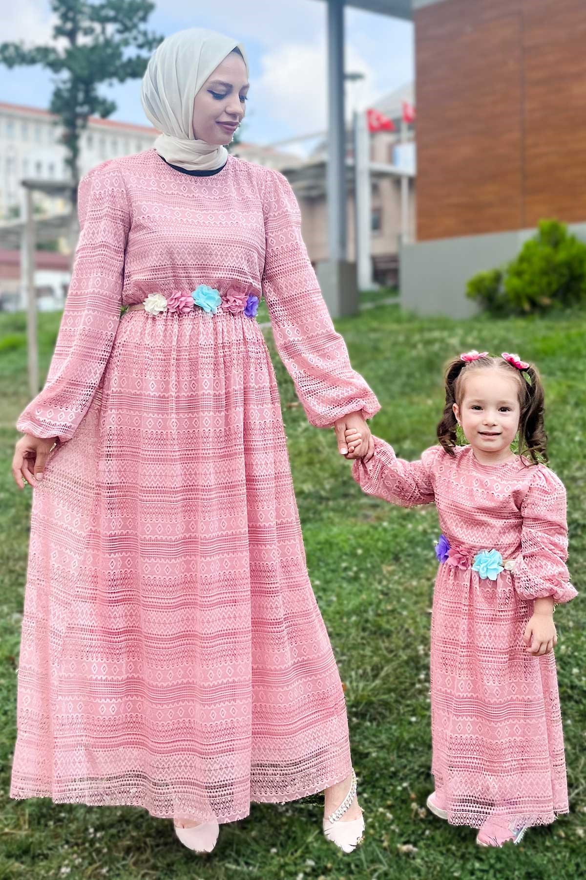 Thumbnail - Spitzenkleid für Frauen