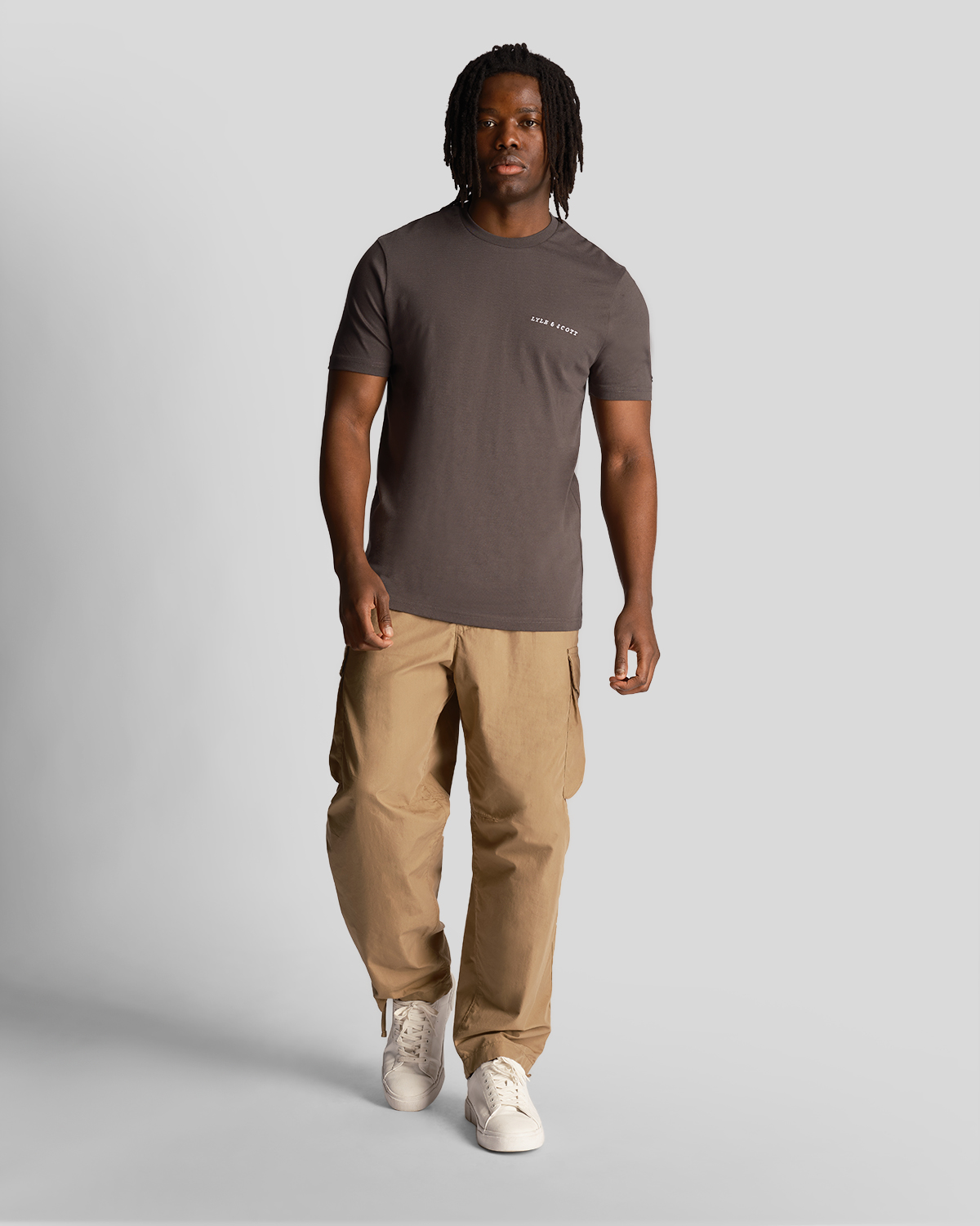Lyle & Scott Embroidered T-Shirt i grått för män herr – bild 2