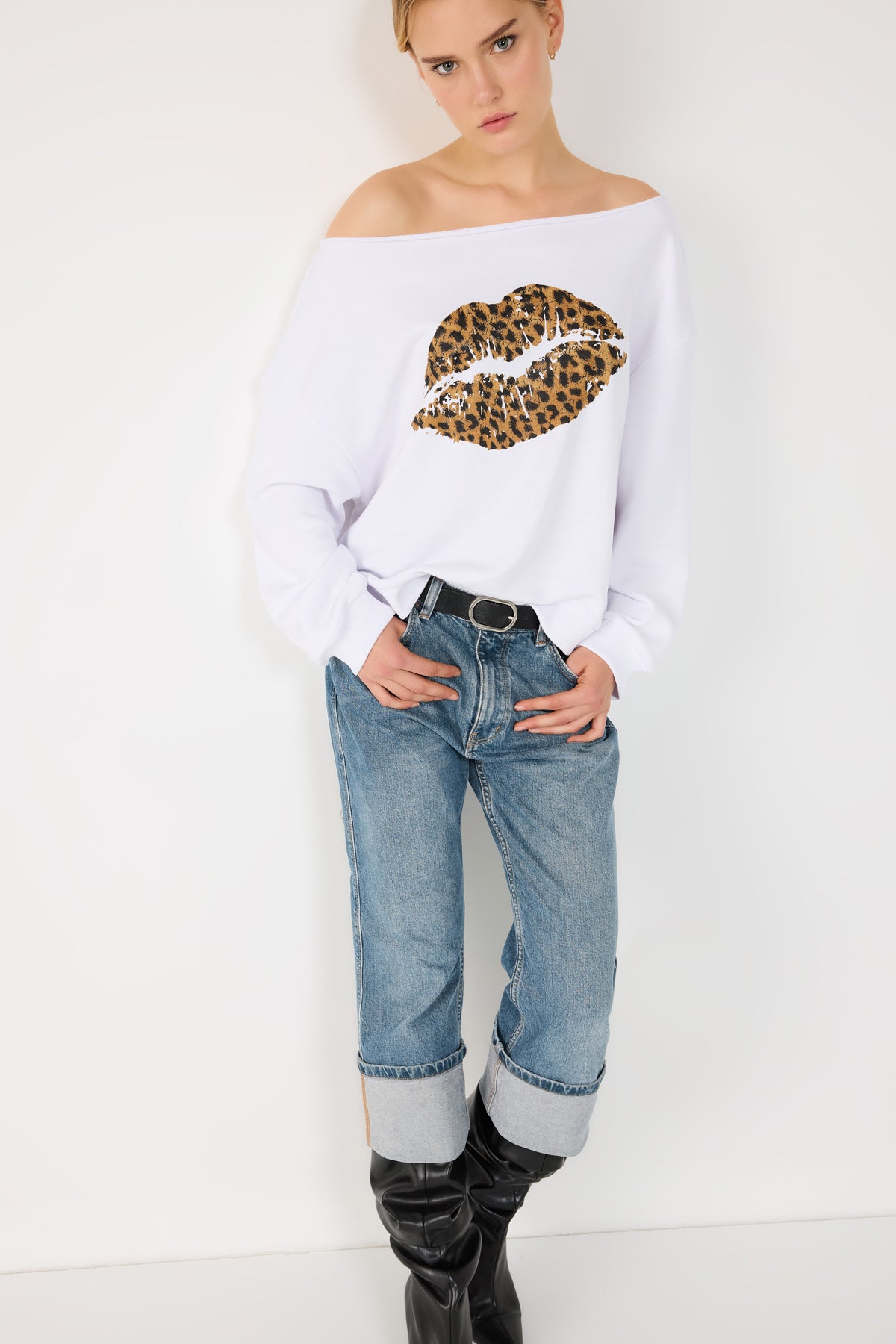 Thumbnail - Leopardenmuster Lippenabdruck Sweatshirt