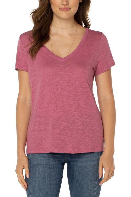 Thumbnail - Schmal geschnittenes T-Shirt aus Flammstrick mit V-Ausschnitt Wilde Rose