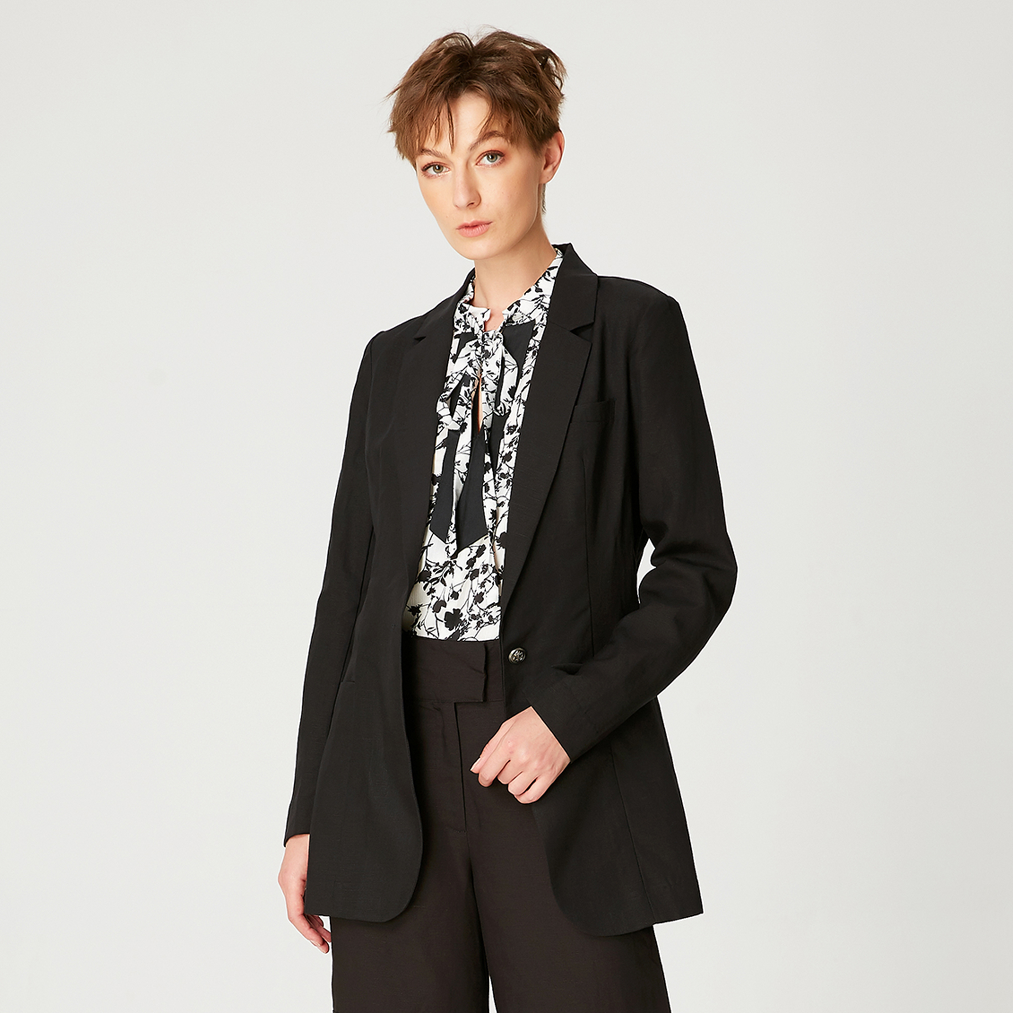 Thumbnail - Maßgeschneiderte Blazerjacke