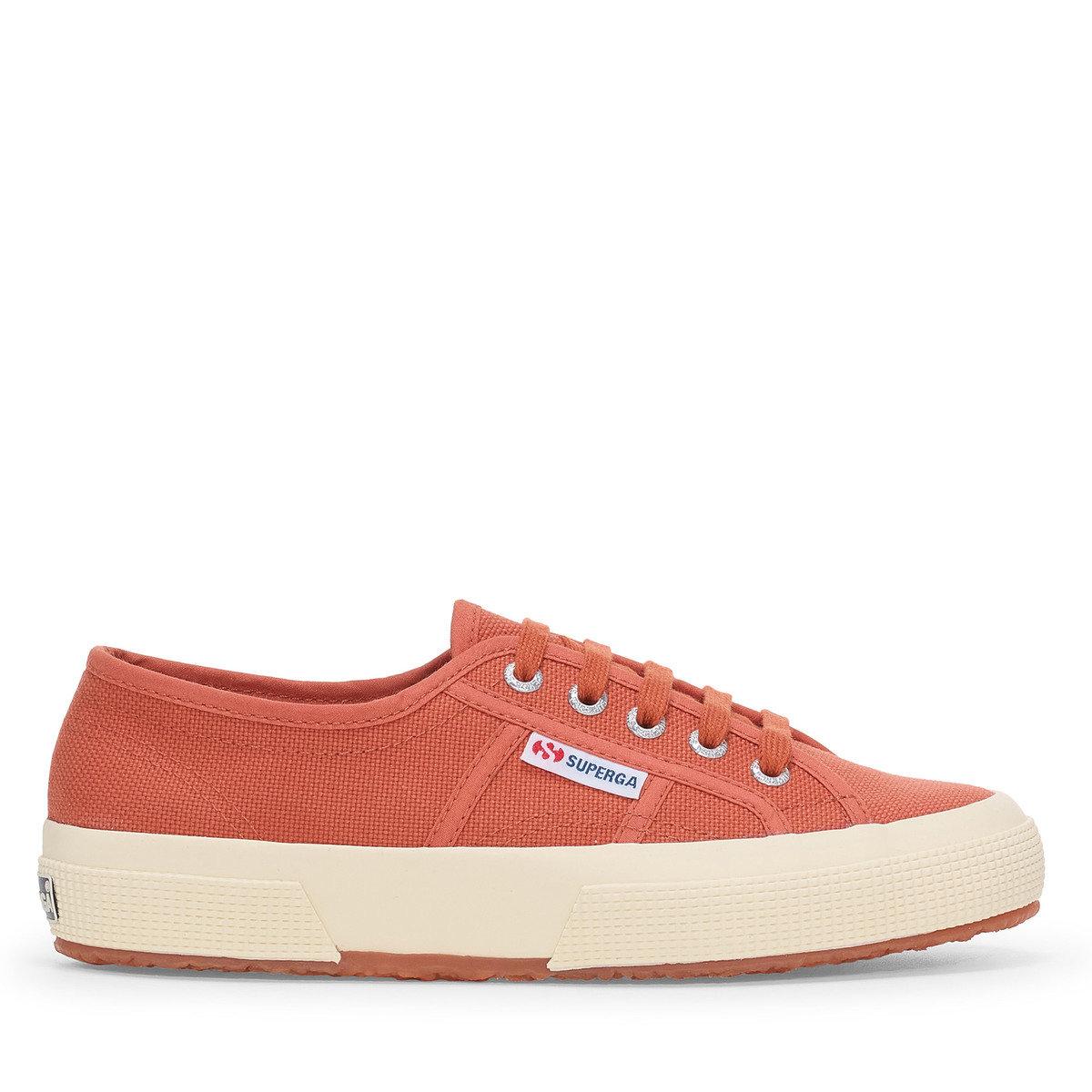 Superga Unisex 2750 Cotu Classic Vegan Sportschoenen voor volwassenen (Bruin Roodachtig/Offwit)