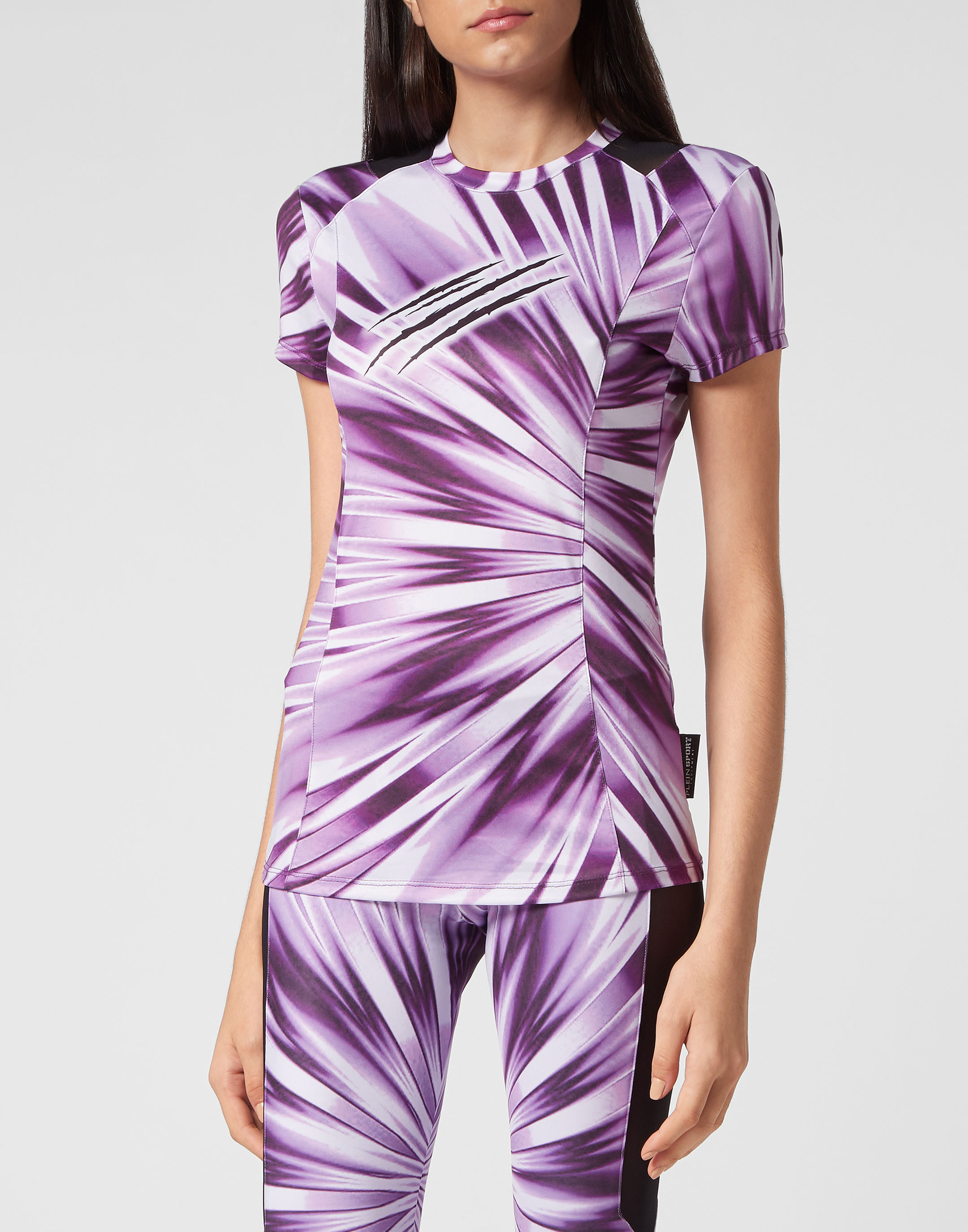 Thumbnail - T-Shirt Scratch