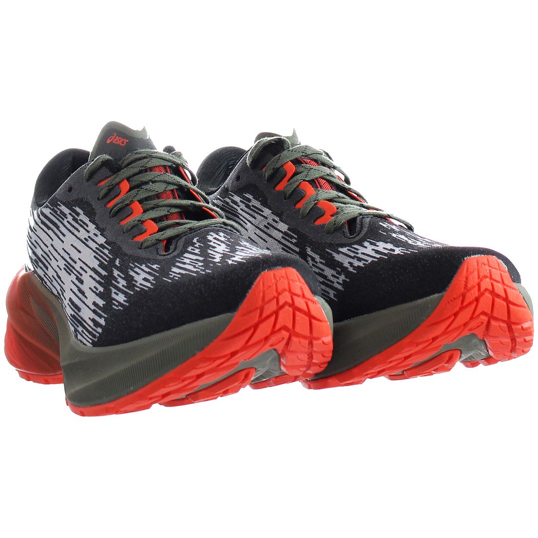 ASICS Novablast 3 TR Mens Svart Träningsskor herr – bild 2
