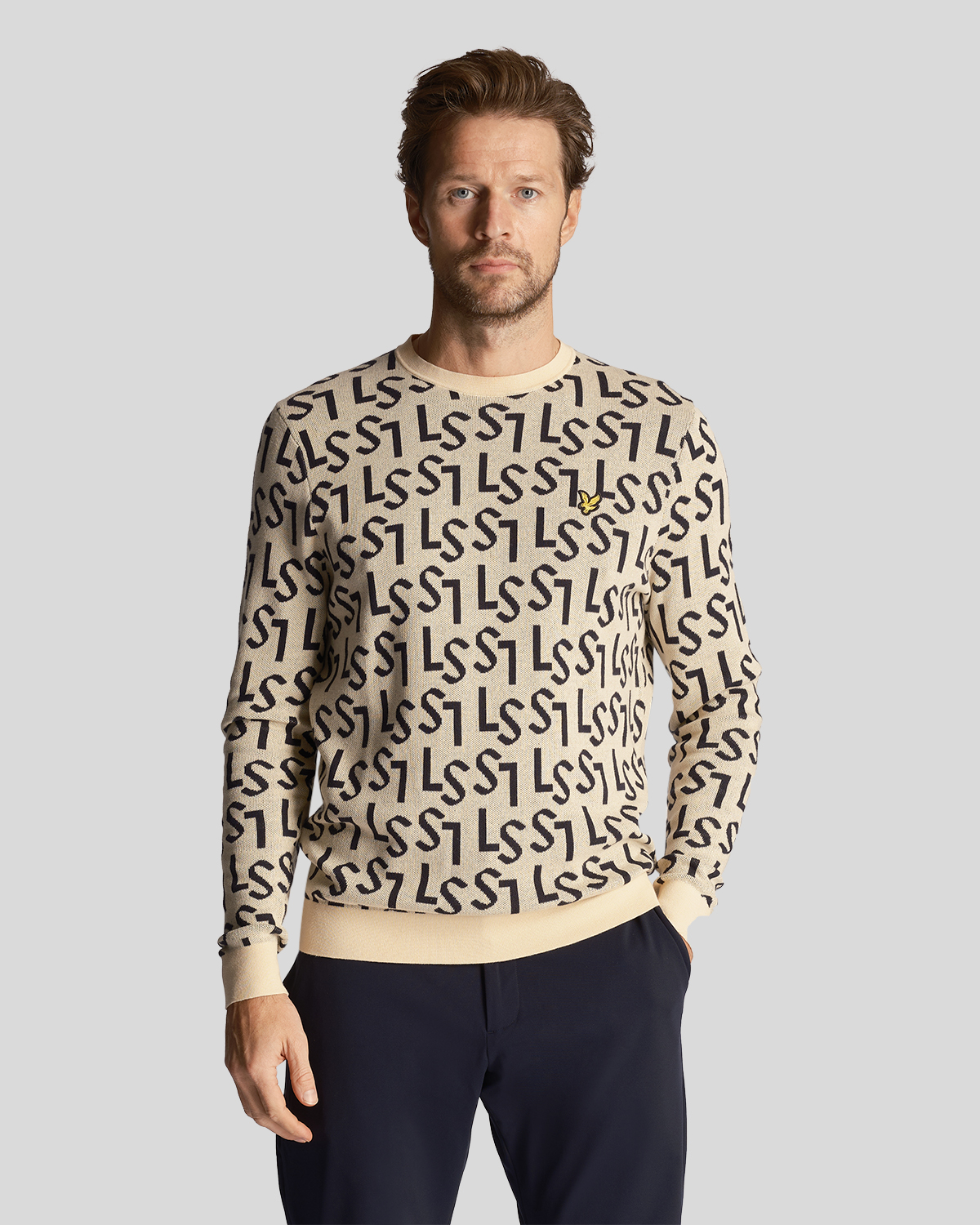 Thumbnail - Lyle & Scott Herren-Golfmonogramm-Strickpullover mit Rundhalsausschnitt in Sand