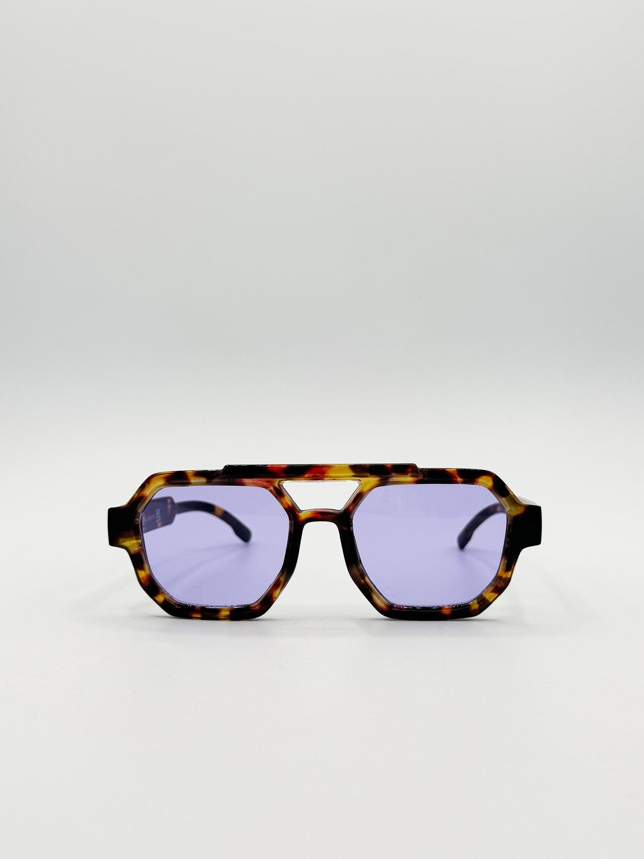 SVNX Mens Angular Navigator style sunglasses in leopard print with Purple Lenses - Brown - One Size