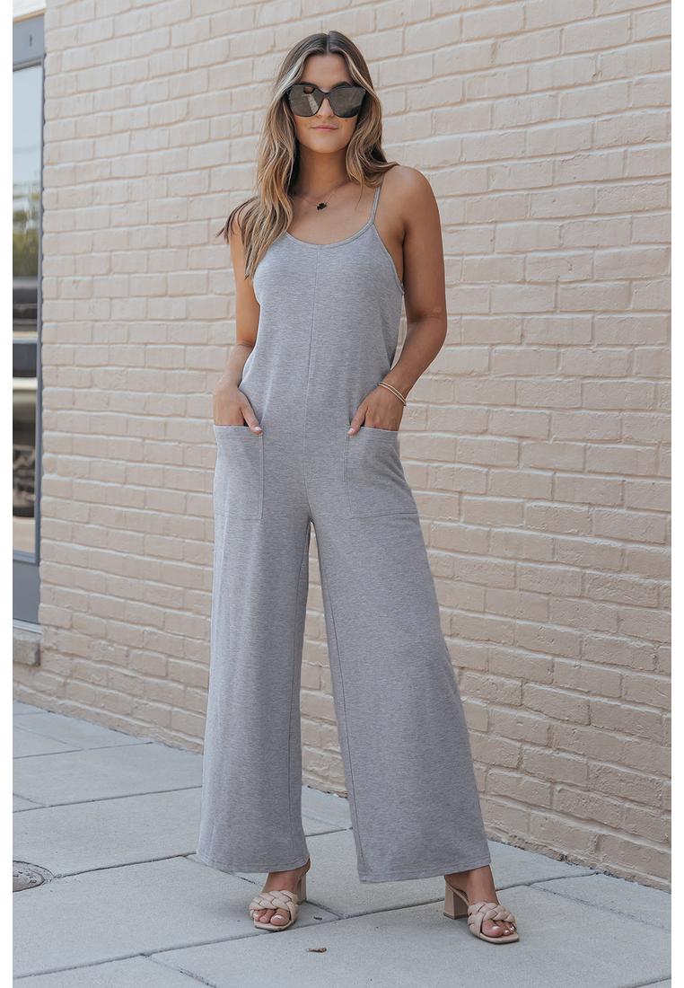 Thumbnail - Azura Exchange Damen Jumpsuit mit Spaghetti-Trägern und weitem Bein in Grau mit Seitentaschen