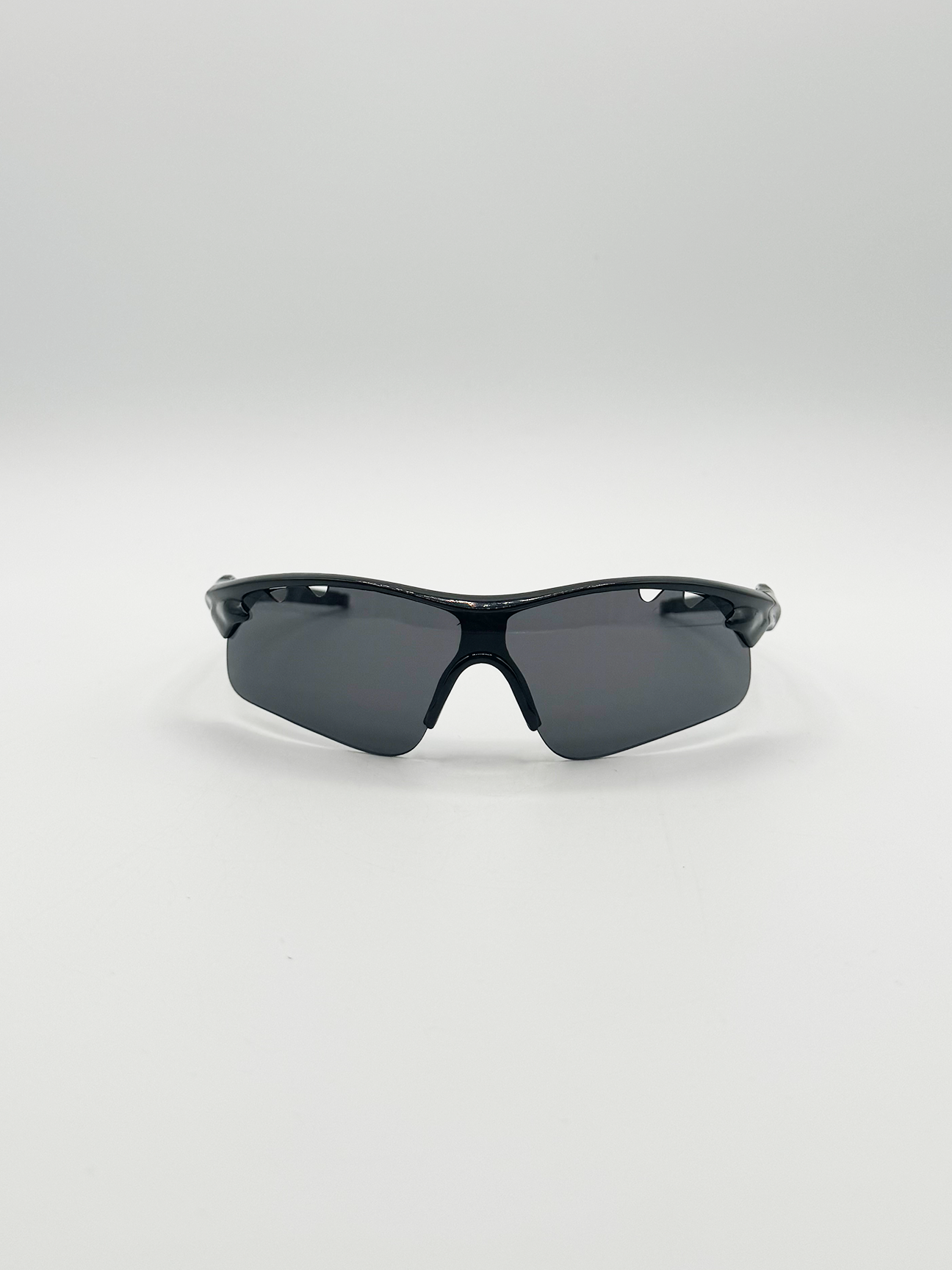 SVNX Mens Outdoor Sunglasses Black with Hard Case - One Size