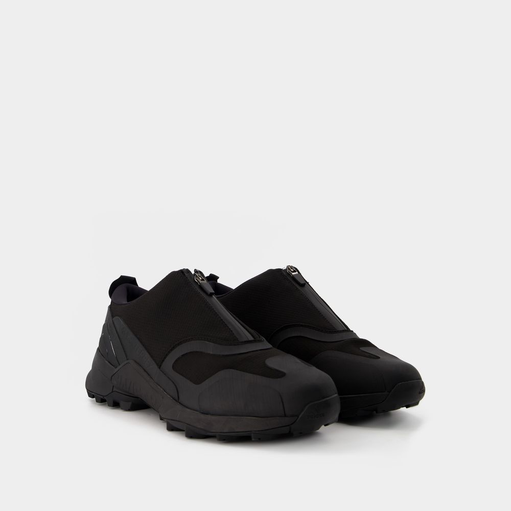 Y-3 Swift R3 Low Gtx Sneakers i svart tyg herr – bild 2
