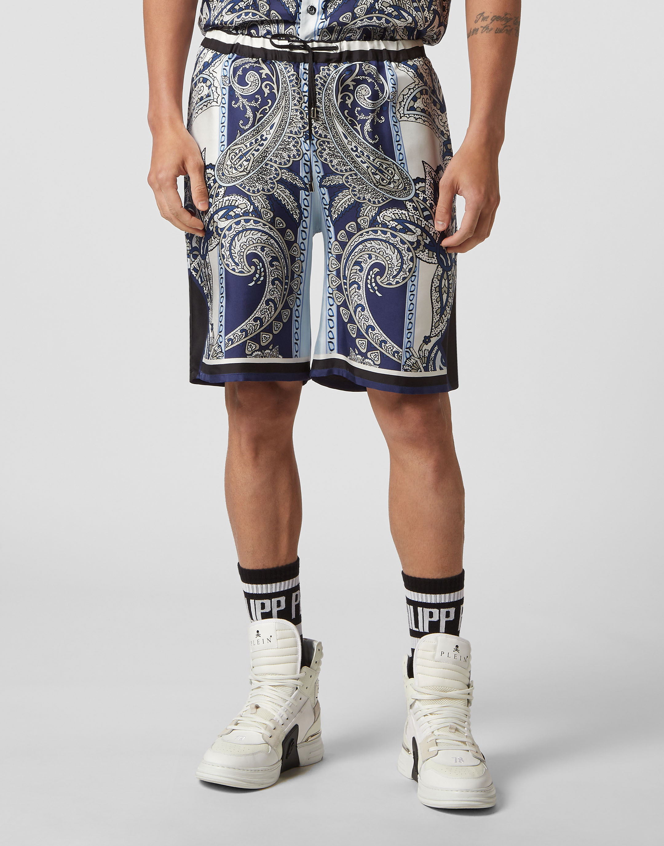 Thumbnail - Shorts Paisley