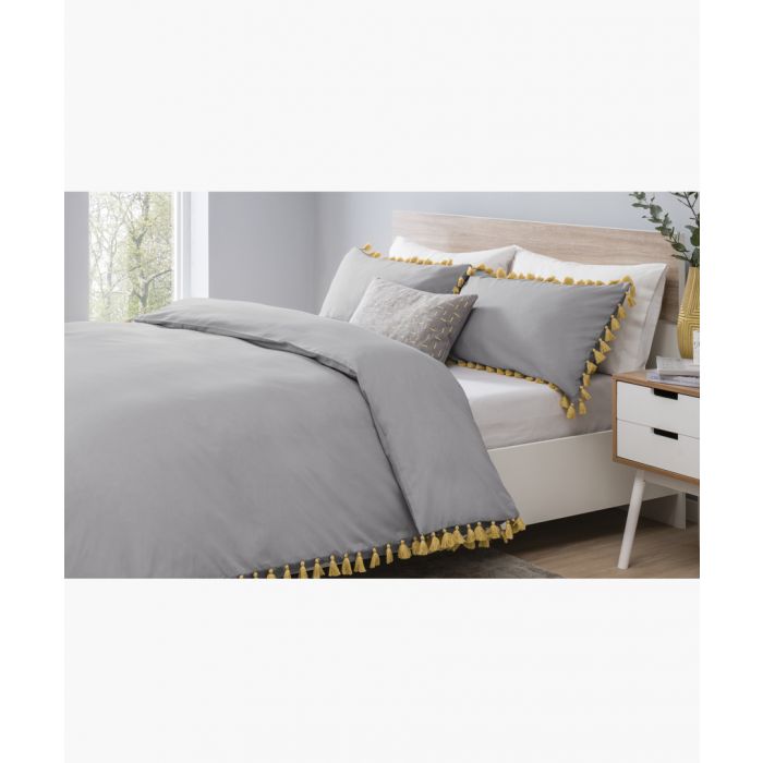 Grey And Mustard Tassel Super King Duvet Set