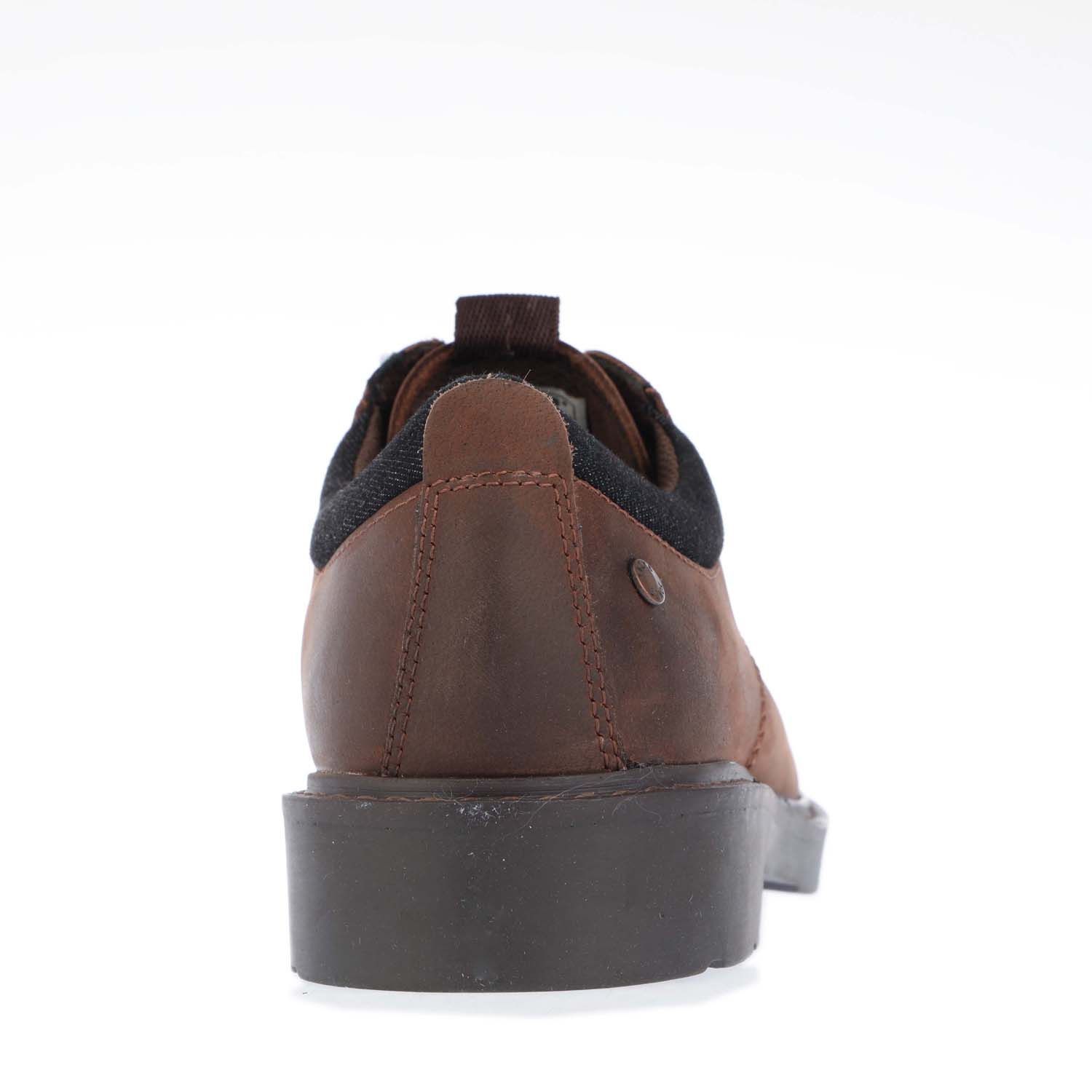 Mens Jack Jones Kimber Shoe in brown.- Leather upper.- Lace closure.- Branding on the tongue.- Rubber sole.- Ref: 12193071