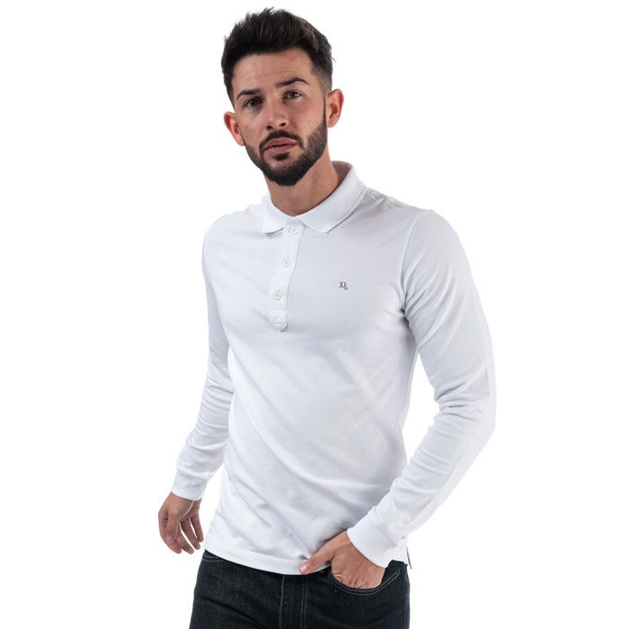 Mens Diesel T-Kalar Long A Rags Polo in White. – Long sleeve. – Ribbed cuffs and collar. – Side split droptail hem. – 4 button placket. – Branding to chest. – Shoulder to hem 27in approximately – 97% Cotton  3% Elastane. Machine Washable – Ref: 00STY42RMXZ100 – Measurements are intended for guidance only