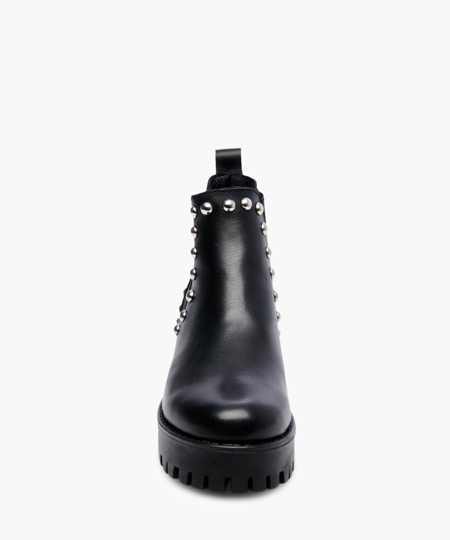 Bossy black leather Ankle boots