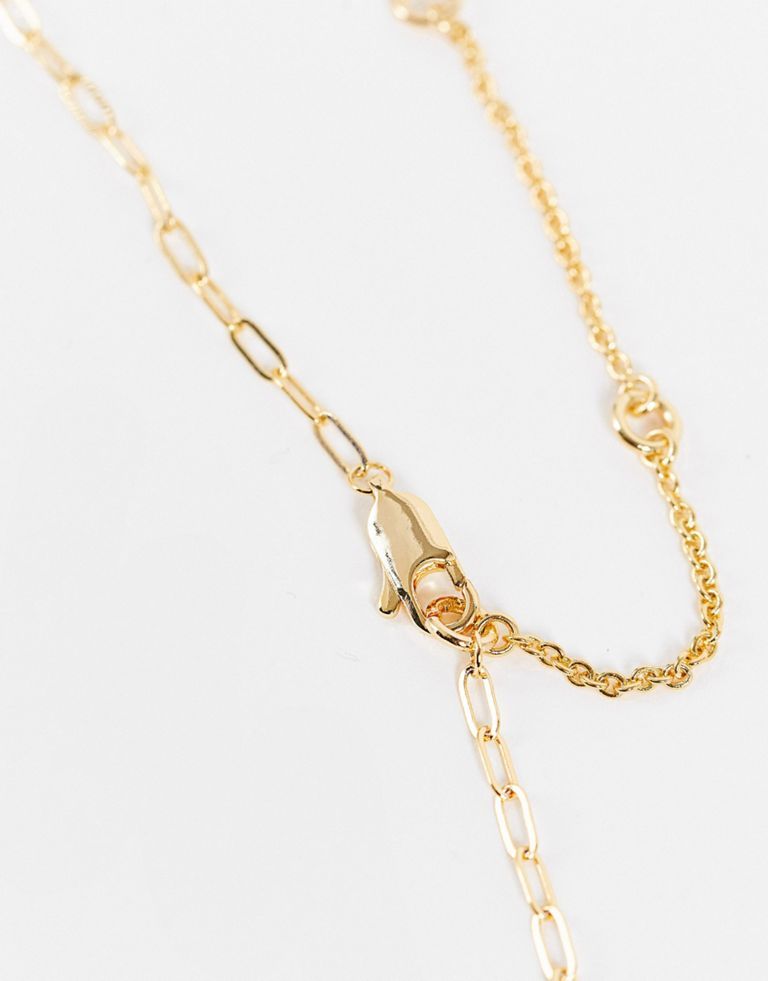 Accessories by Topshop The finishing touch Link chain 'K' initial charm Adjustable length Lobster clasp Sold by Asos