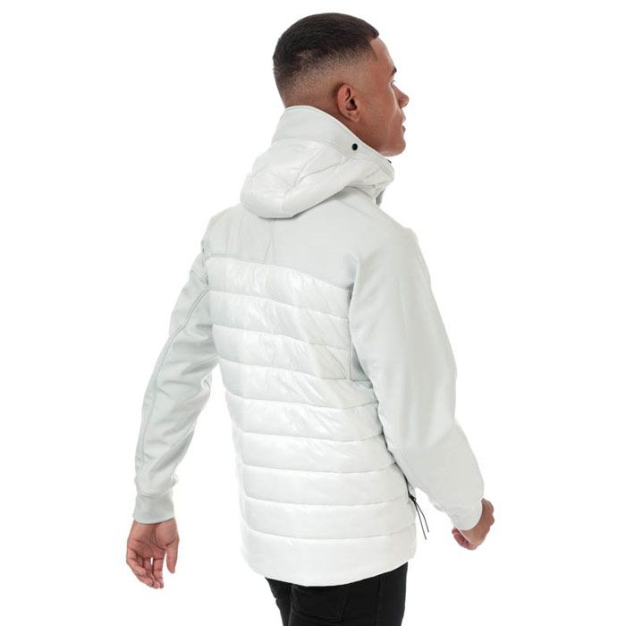 Mens C.P. Company Outerwear Medium Shell Jacket  White. <BR><BR>- Long sleeves & cuffed hems.<BR>- High neckline.<BR>- Two front side zipped pockets.<BR>- Internal chest pocket. <BR>- Elasticated half rib cuffs.<BR>- Drawcord adjustable hem.<BR>- Central branded zip down closure. <BR>- Drawcord hood with goggle accents embedded. <BR>- Regular fit.<BR>- External fabric; 100% polyamide. Lining; 100% polyamide. Padding; 95% white duck down  5% feather. Machine washable.<BR>- Ref: 09CMOW048A103.