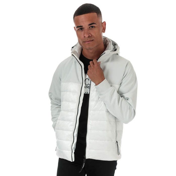 Mens C.P. Company Outerwear Medium Shell Jacket  White. <BR><BR>- Long sleeves & cuffed hems.<BR>- High neckline.<BR>- Two front side zipped pockets.<BR>- Internal chest pocket. <BR>- Elasticated half rib cuffs.<BR>- Drawcord adjustable hem.<BR>- Central branded zip down closure. <BR>- Drawcord hood with goggle accents embedded. <BR>- Regular fit.<BR>- External fabric; 100% polyamide. Lining; 100% polyamide. Padding; 95% white duck down  5% feather. Machine washable.<BR>- Ref: 09CMOW048A103.