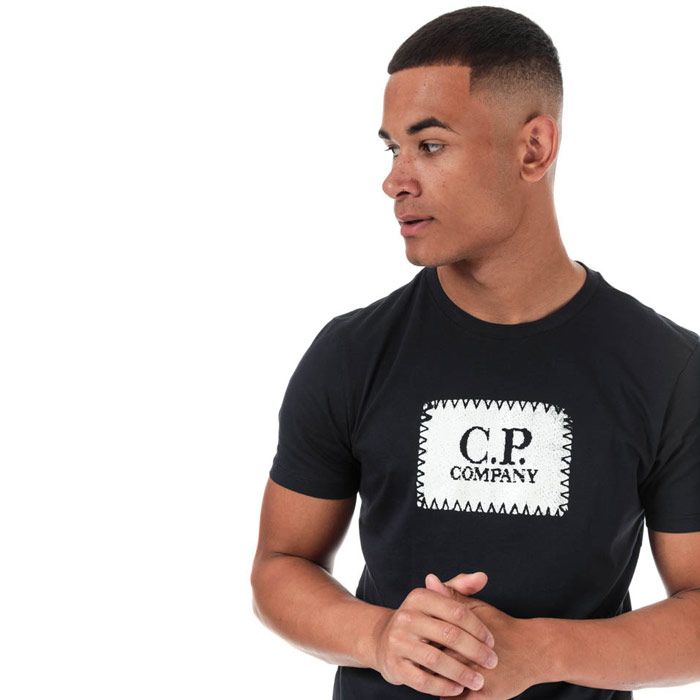 Mens C.P. Company Box Logo T-Shirt  Navy. <BR><BR>- Short sleeves.<BR>- Crew neckline.<BR>- Completed with brands signature block logo adorned to the chest. <BR>- Regular fit.<BR>- 100% cotton. Machine washable.<BR>- Ref: 09CMTS023A888.