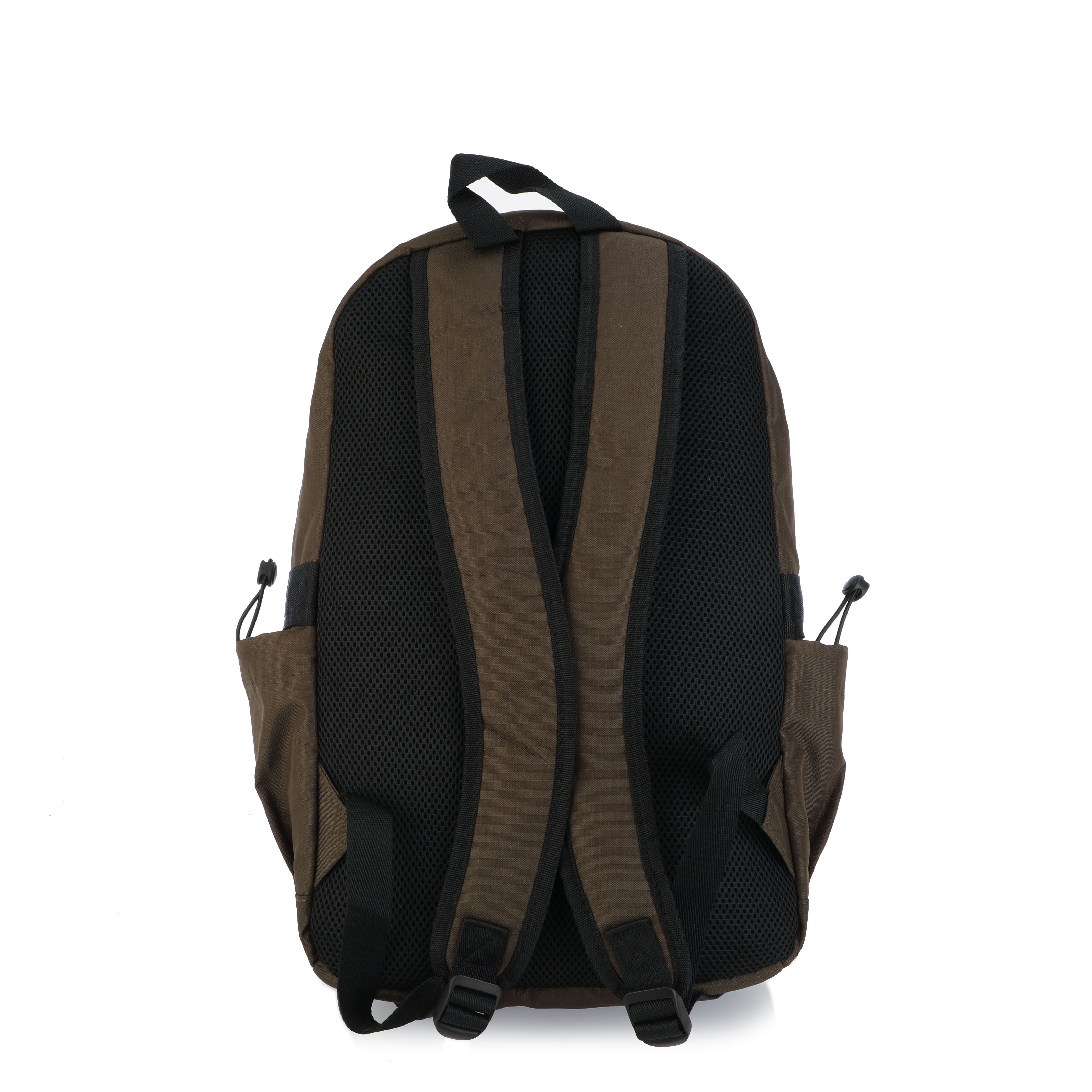 Mens Lyle and Scott Recycled Ripstop Backpack in olive.- Two-way zipper.- Adjustable pocket composition.- Iconic Golden Eagle adorning the front panel of the backpack.- Laptop compartment.- Body: 100% Polyester (Recycled). Lining: 100% Polyester (Recycled).- Ref: BA1500AW485