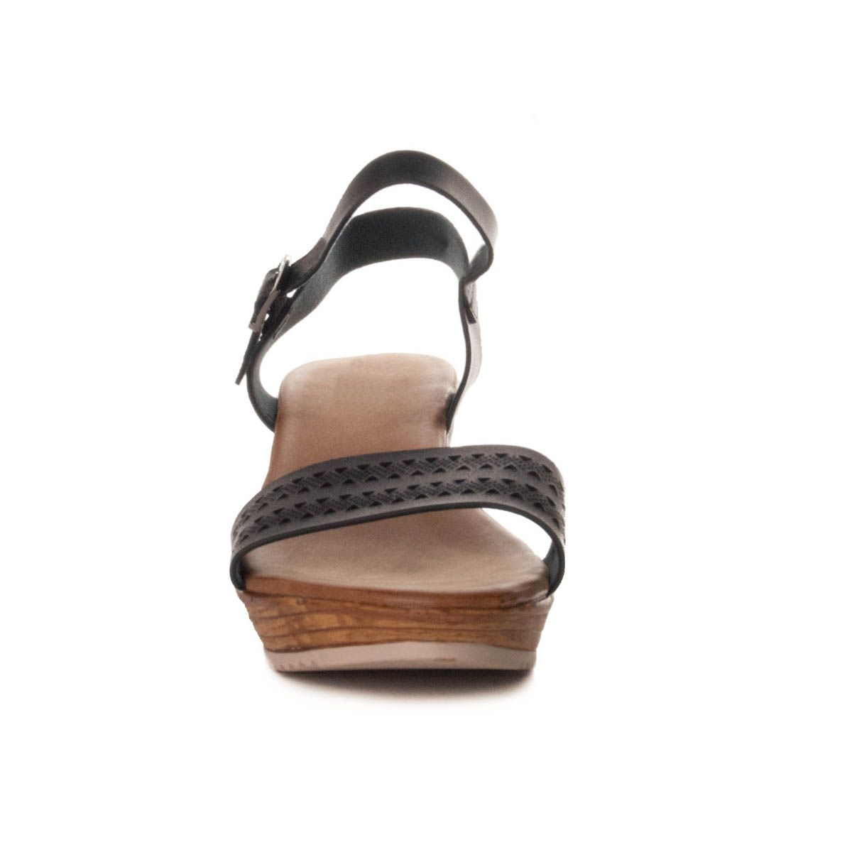 Cork wedge, light what great comfort provides. Of Casual And Original Style. Esparto sole. Very comfortable.