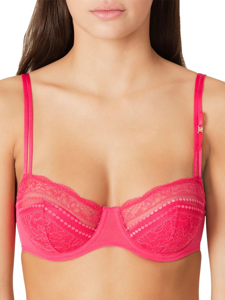 Indulge in the breathtaking Marie Jo Francoise.  This underwired bra features gorgeous sheer lace detailing on the top cup.  The light foam cups and fully adjustable straps add comfort and support for everyday wear.  Finished at the back with a hook and eye closure.  A beautiful must have addition to your lingerie collection.