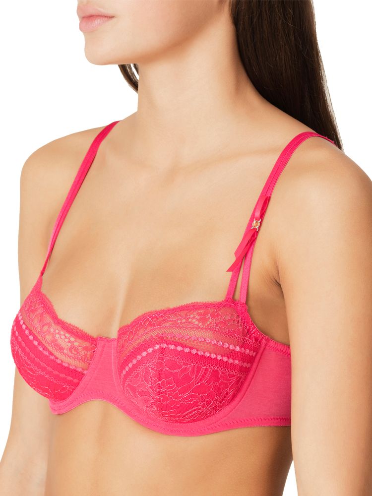 Indulge in the breathtaking Marie Jo Francoise.  This underwired bra features gorgeous sheer lace detailing on the top cup.  The light foam cups and fully adjustable straps add comfort and support for everyday wear.  Finished at the back with a hook and eye closure.  A beautiful must have addition to your lingerie collection.
